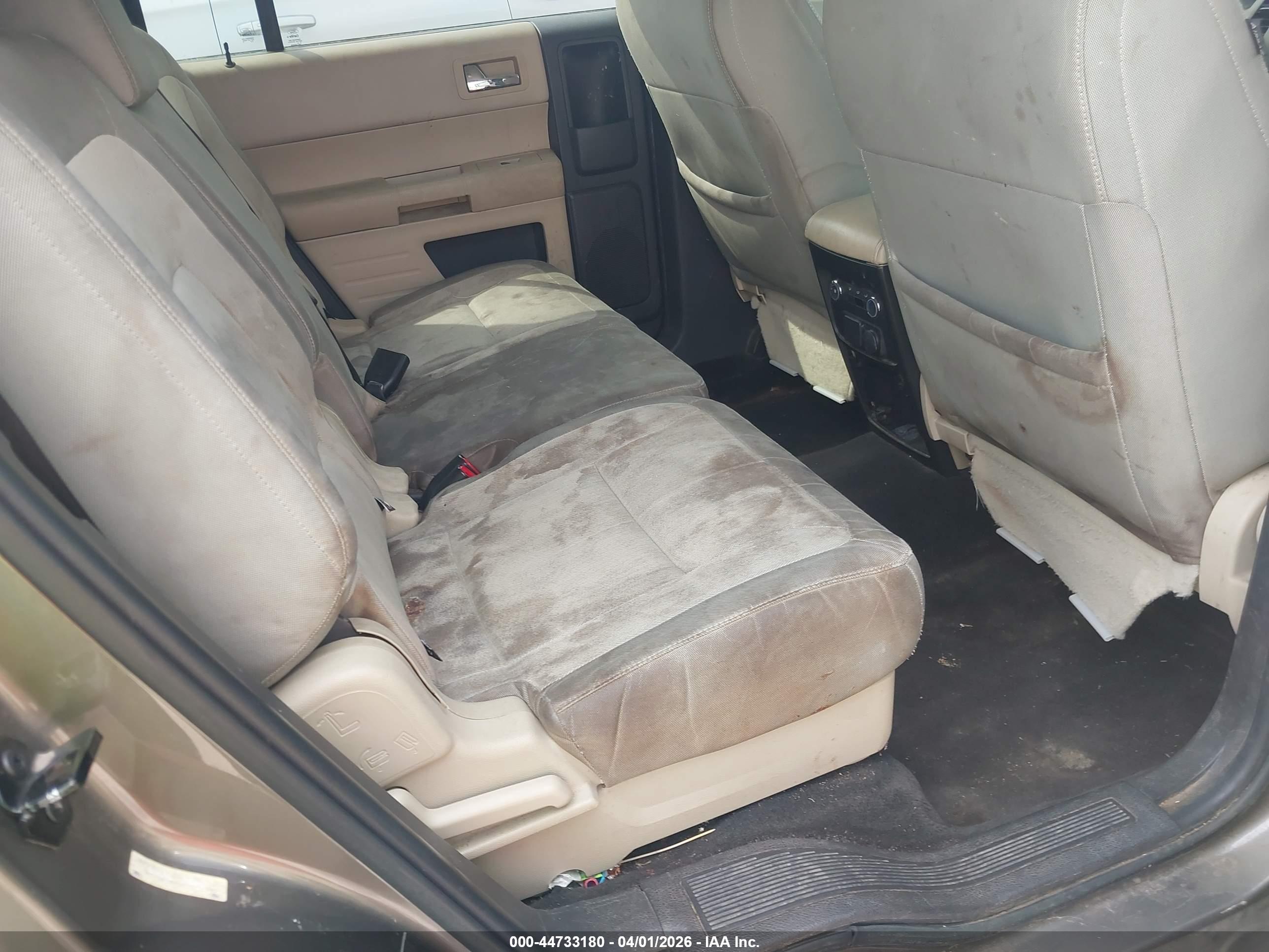 FORD FLEX image 8