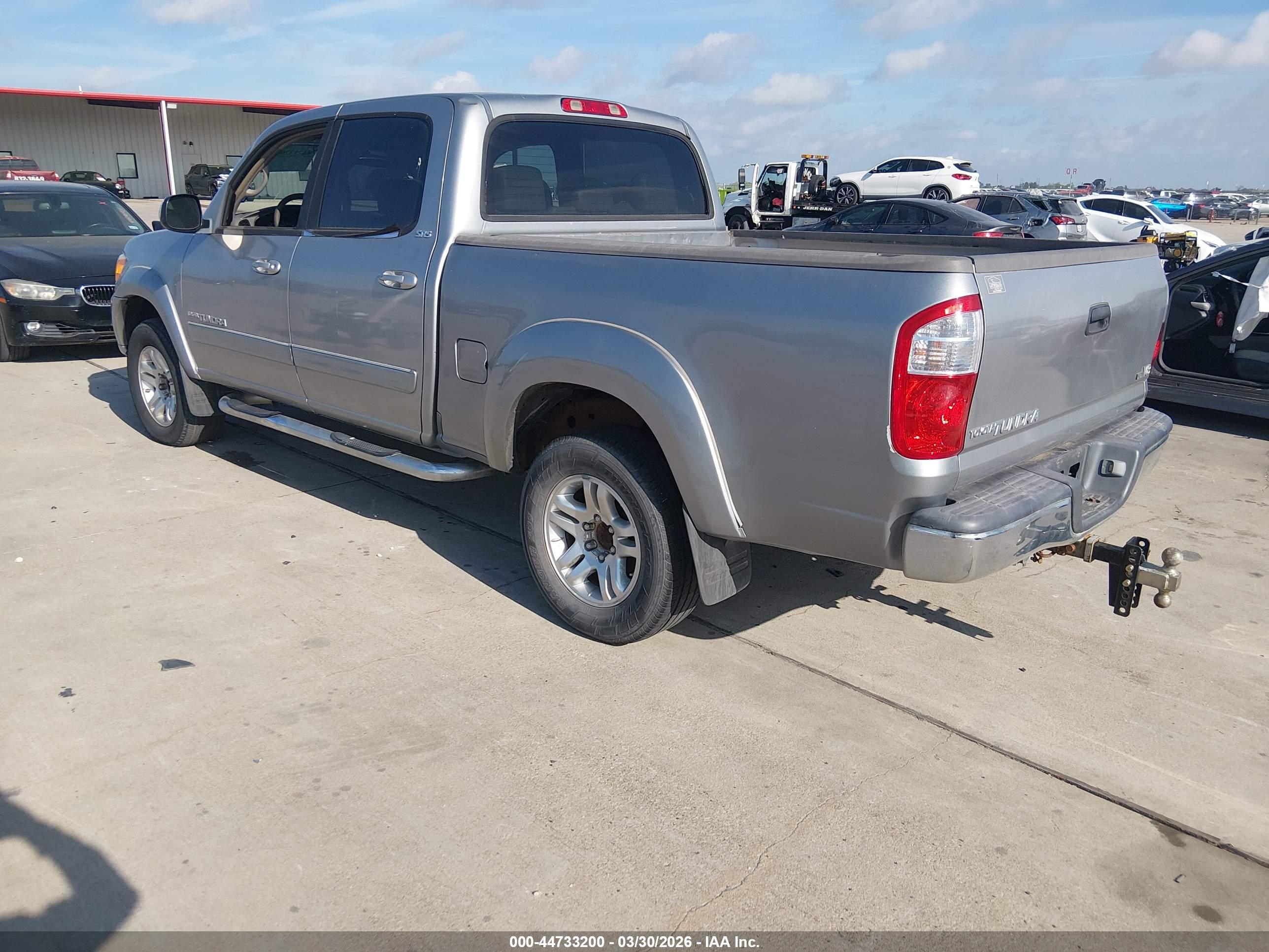 TOYOTA TUNDRA image 3