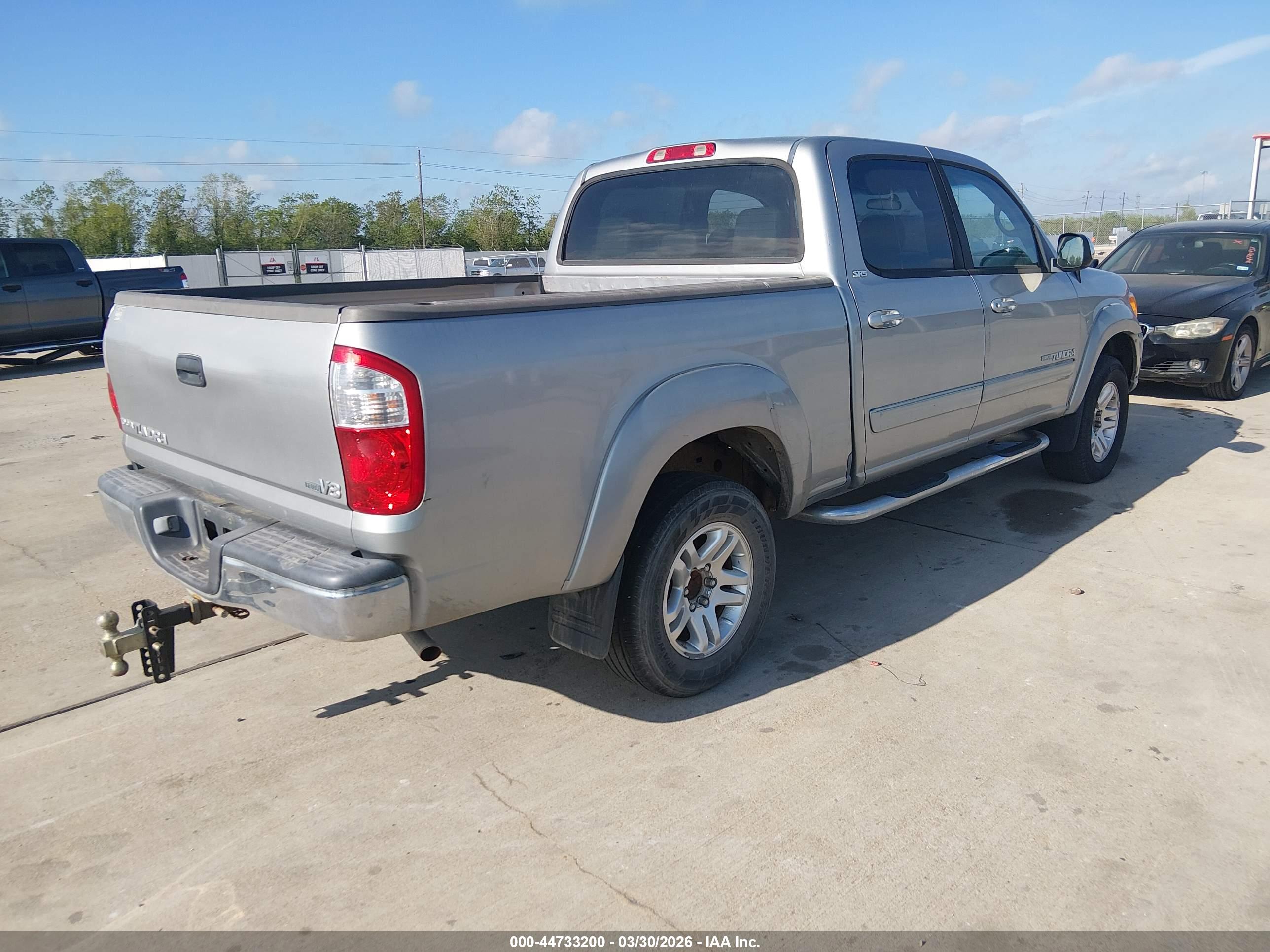 TOYOTA TUNDRA image 4