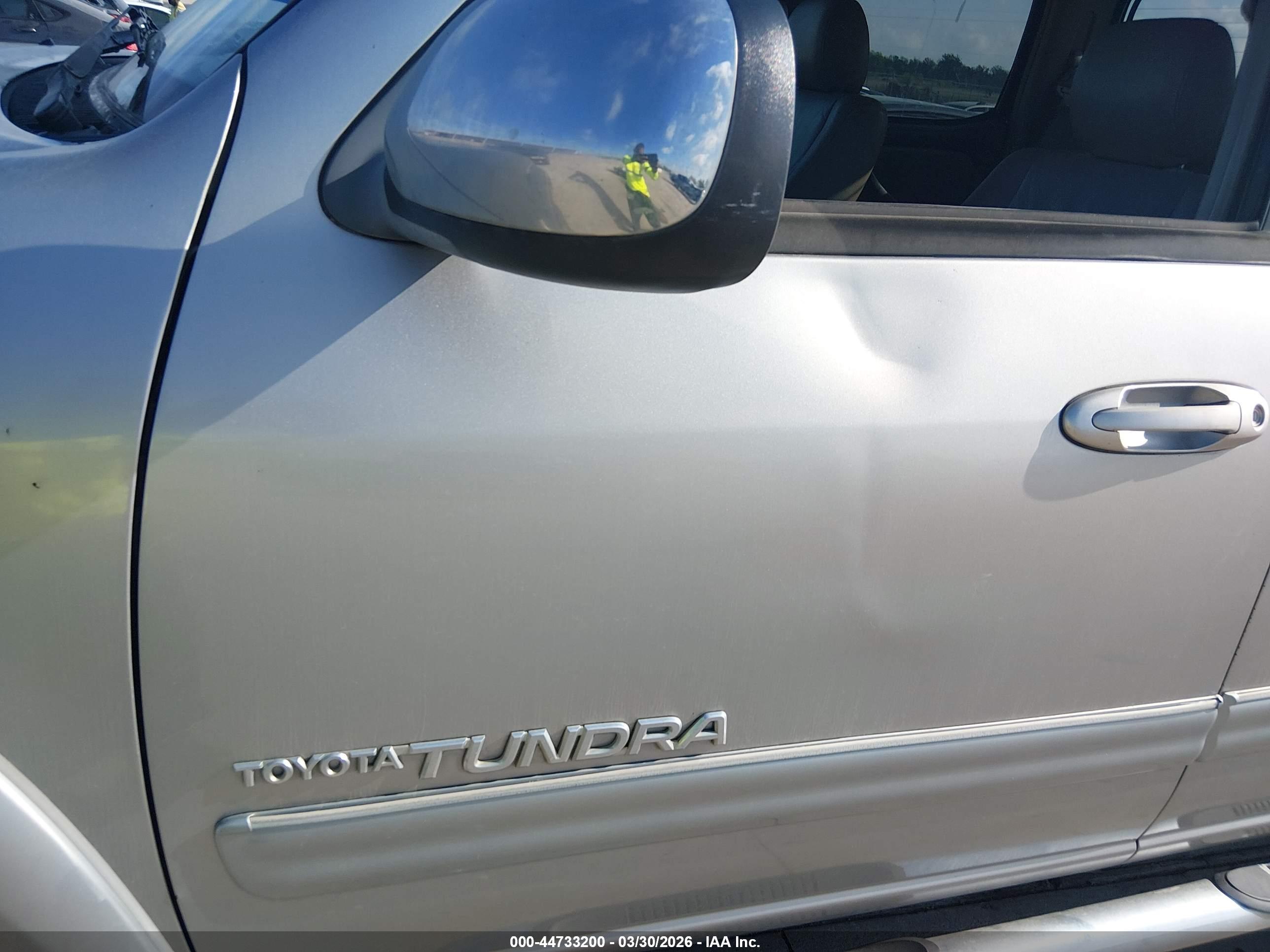 TOYOTA TUNDRA image 6