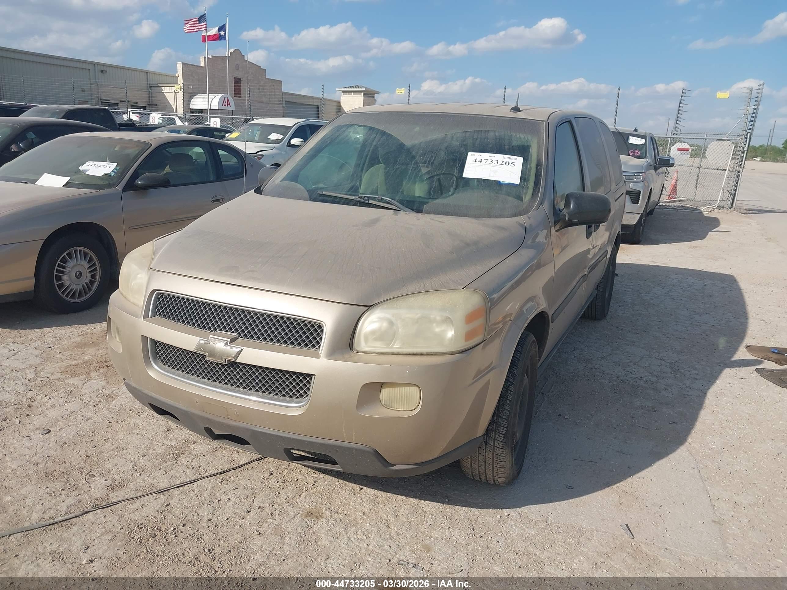 CHEVROLET UPLANDER image 2