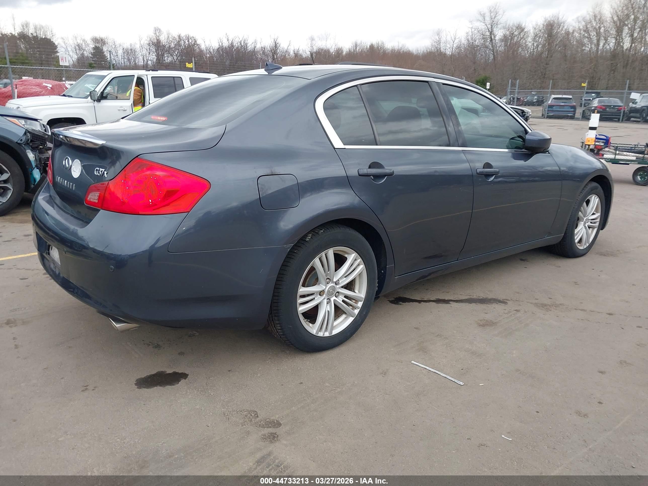 INFINITI G37X image 4