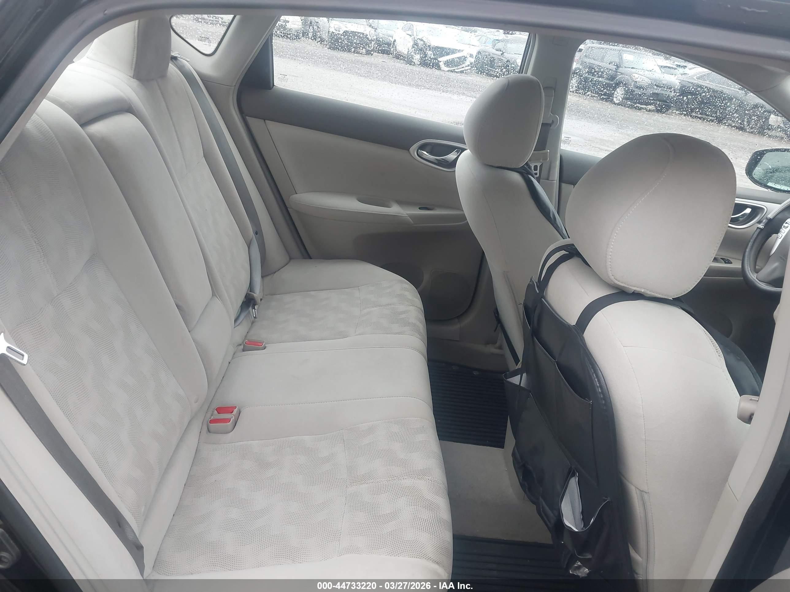 NISSAN SENTRA image 8