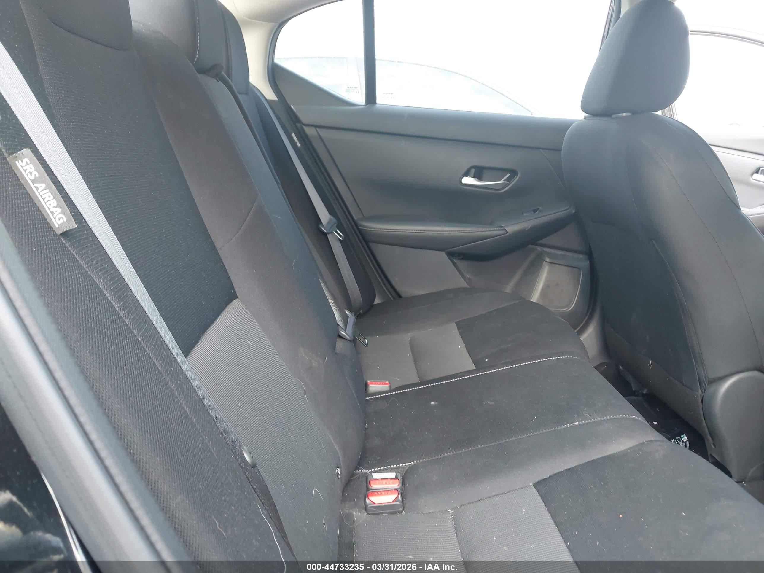 NISSAN SENTRA image 8