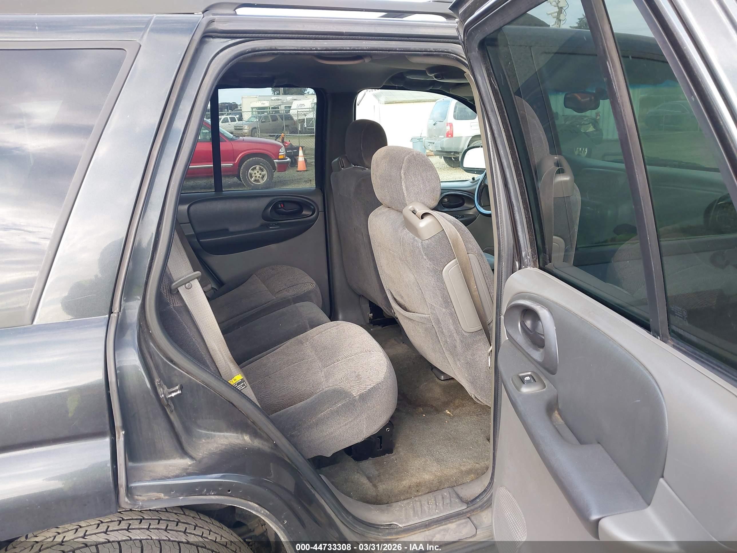 CHEVROLET TRAILBLAZER image 8