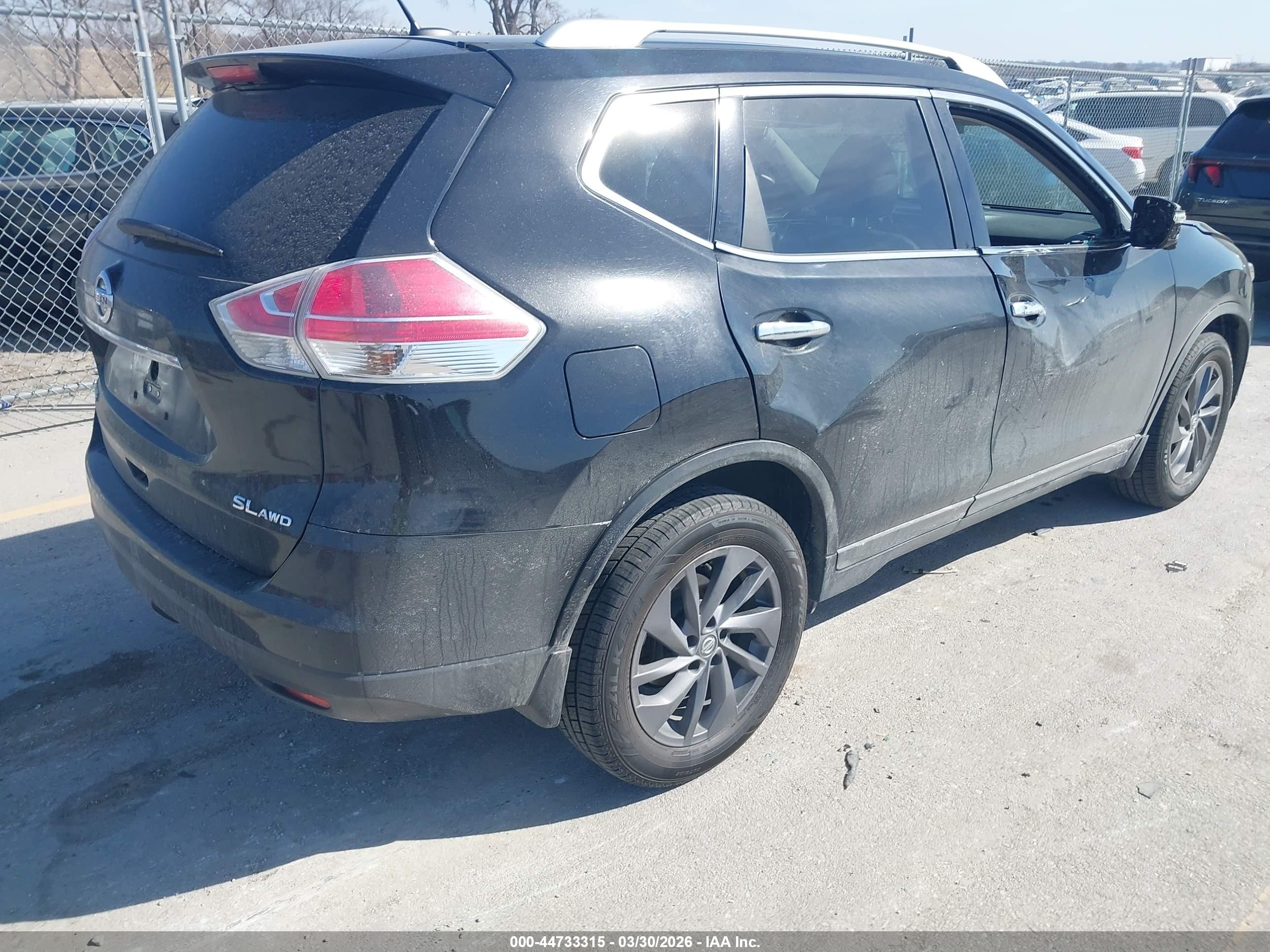 NISSAN ROGUE image 4