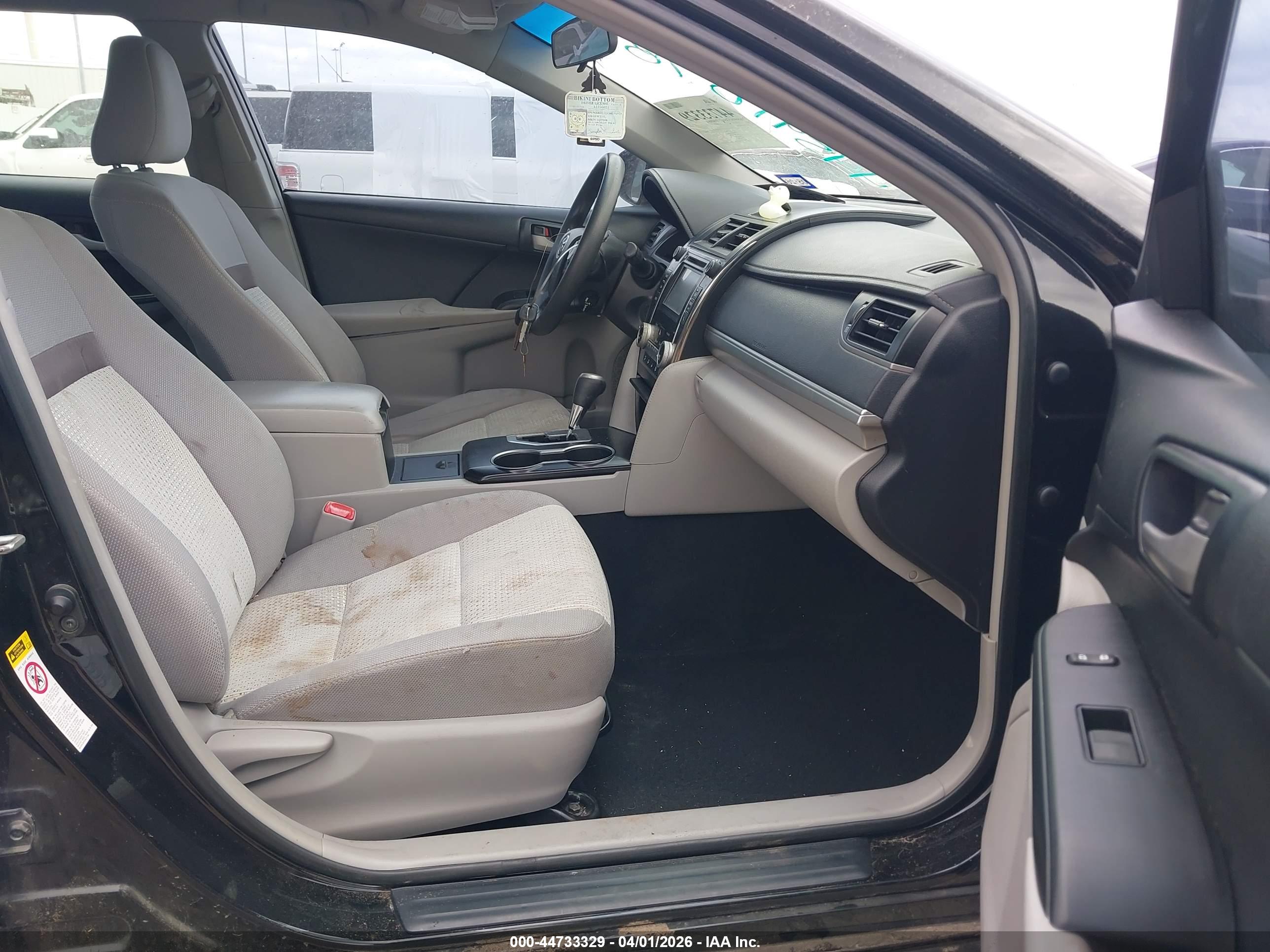 TOYOTA CAMRY image 5