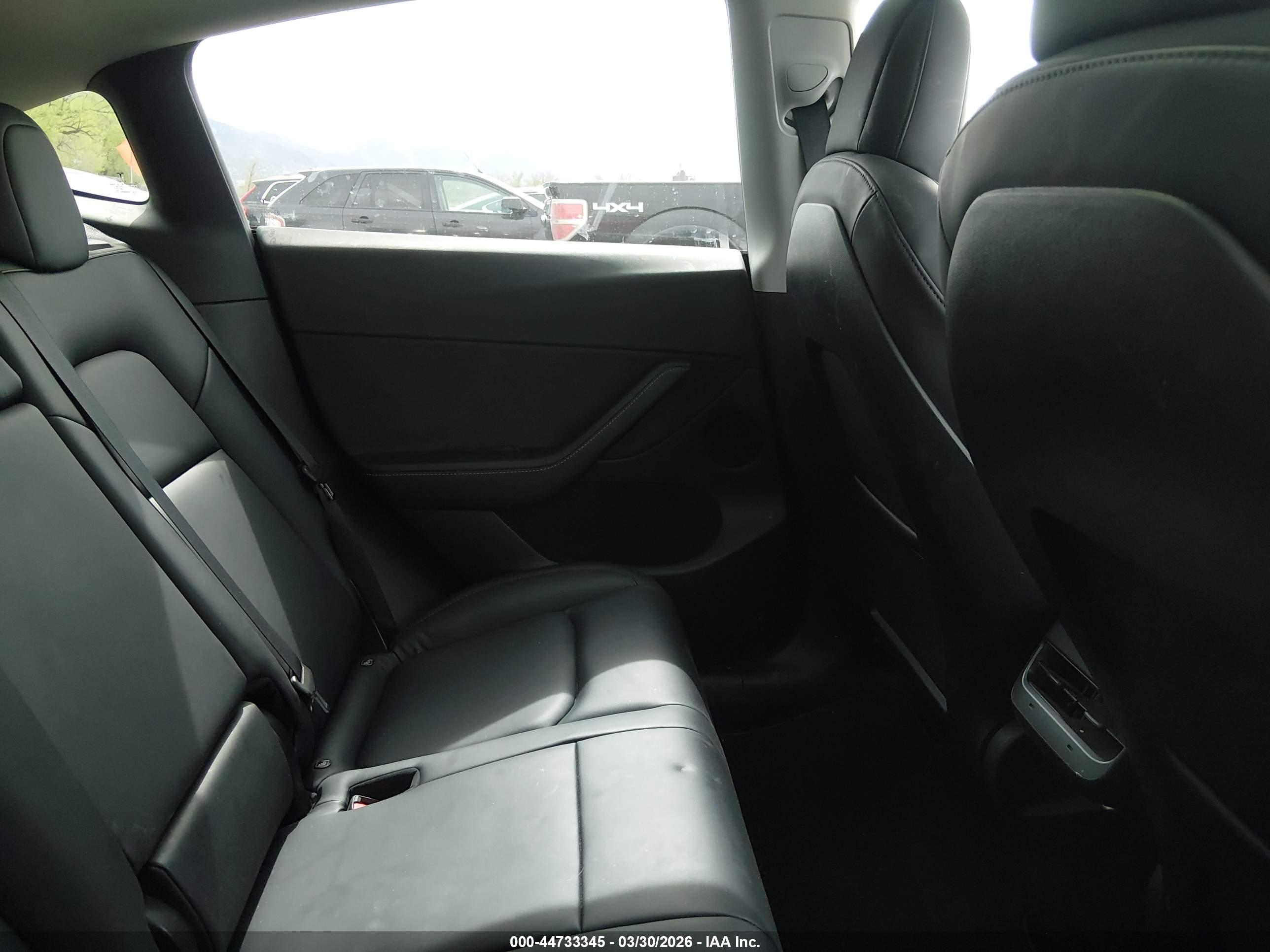 TESLA MODEL image 8
