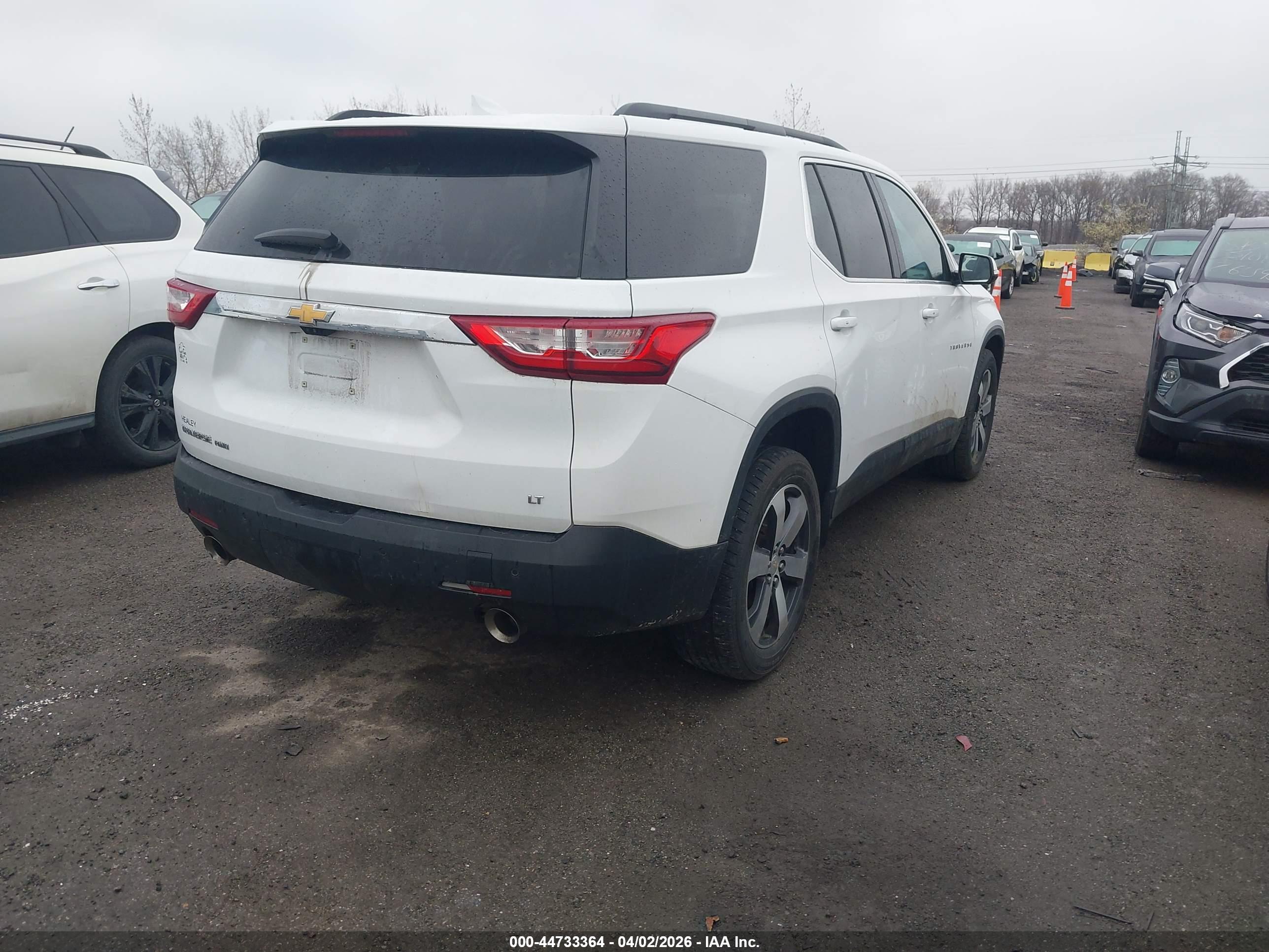 CHEVROLET TRAVERSE image 4