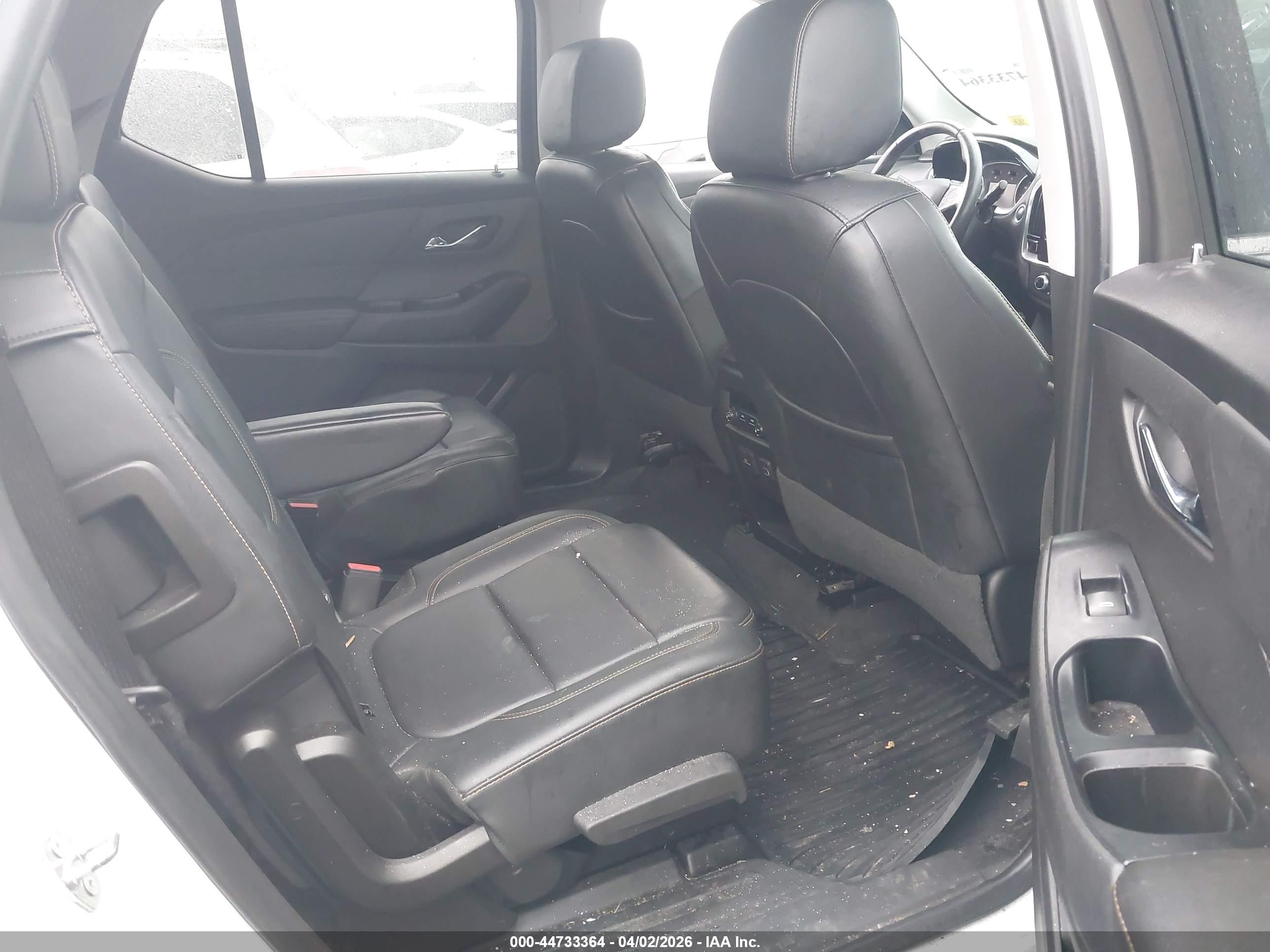 CHEVROLET TRAVERSE image 8