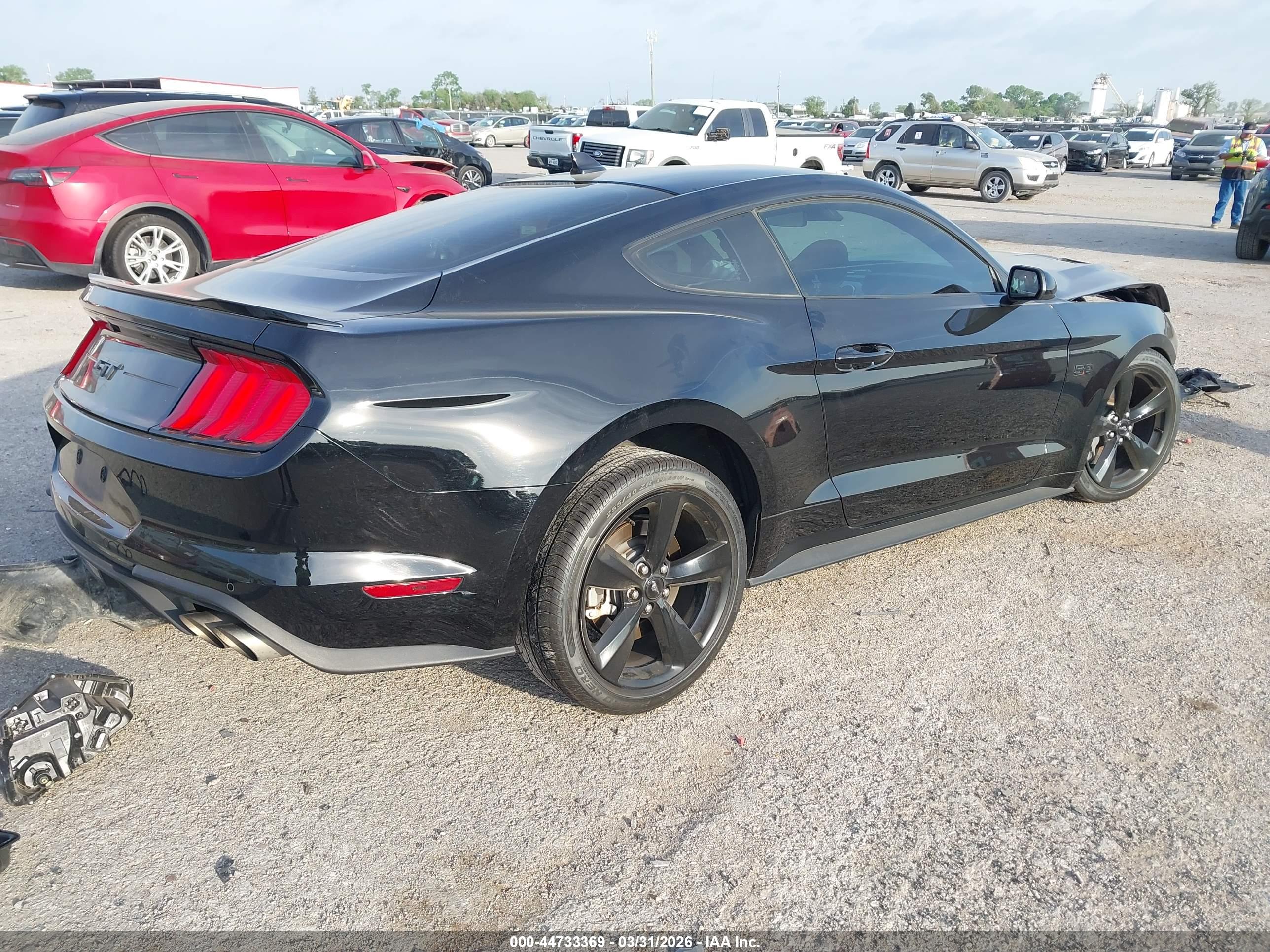 FORD MUSTANG image 4