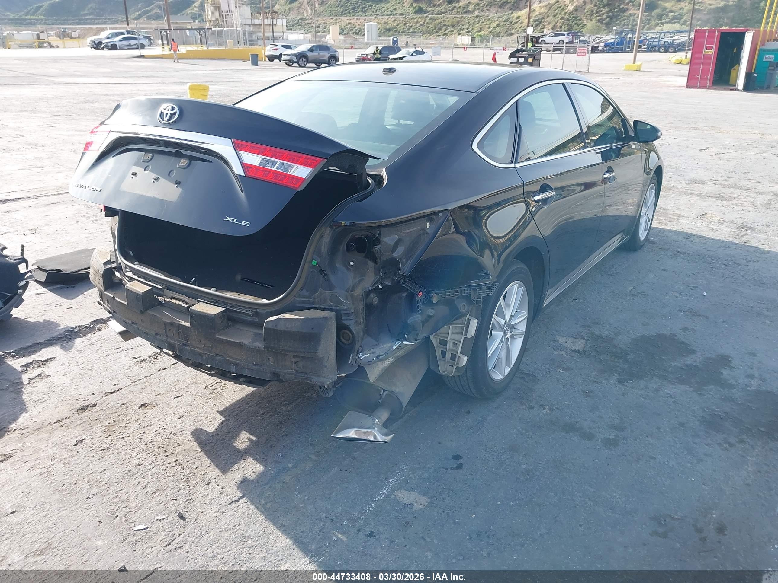 TOYOTA AVALON image 4