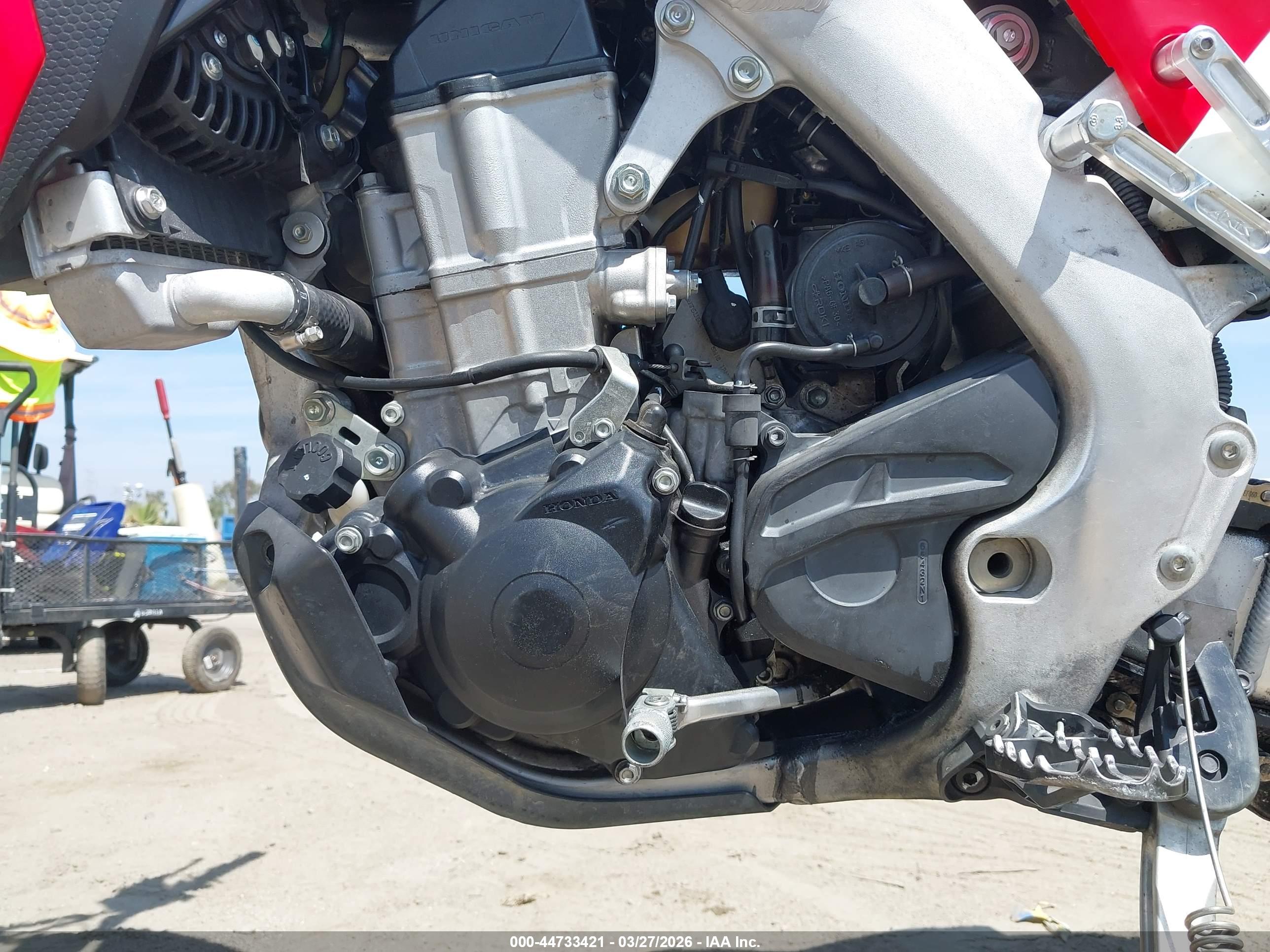 HONDA CRF450 image 9