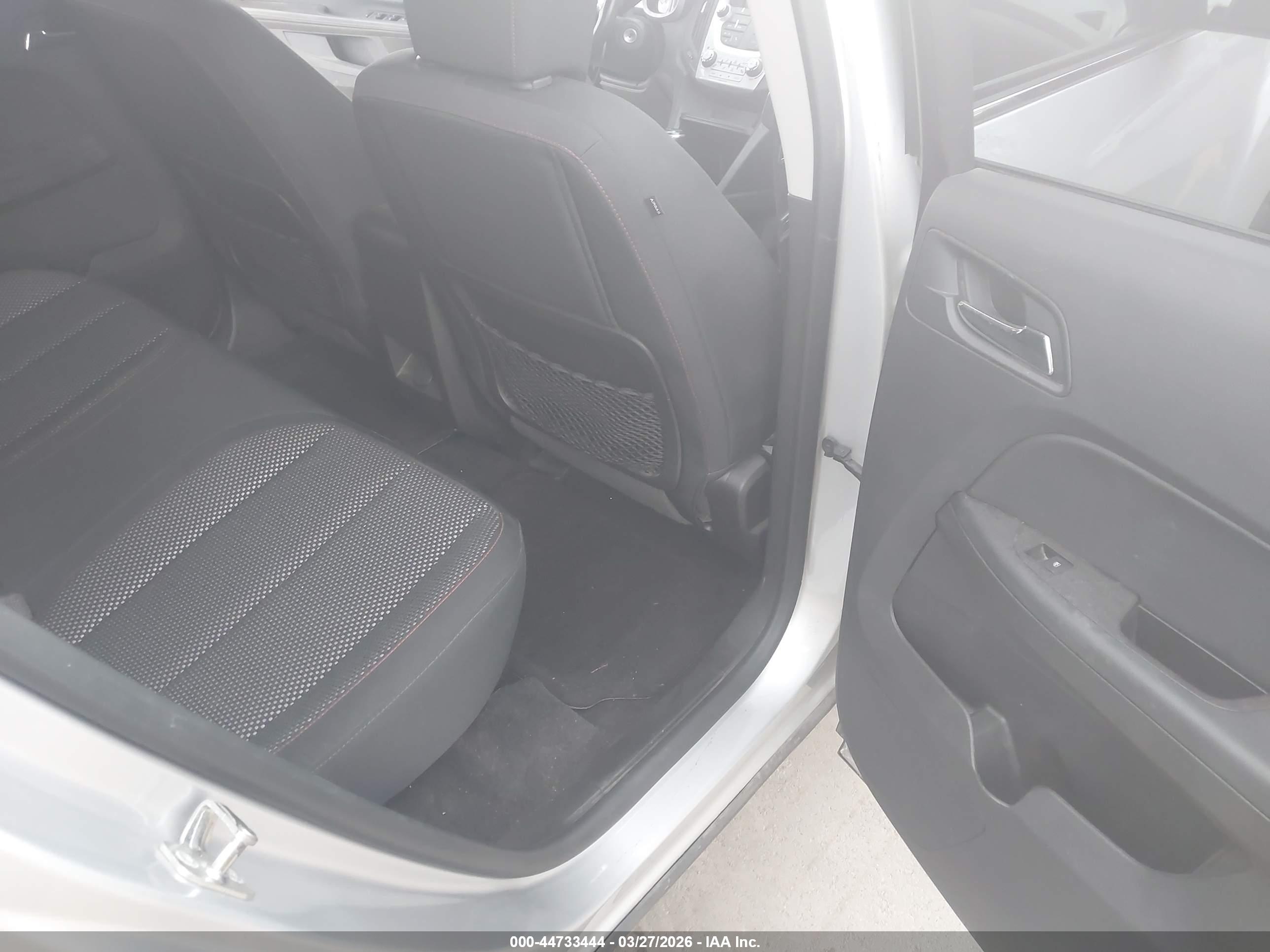 CHEVROLET EQUINOX image 8