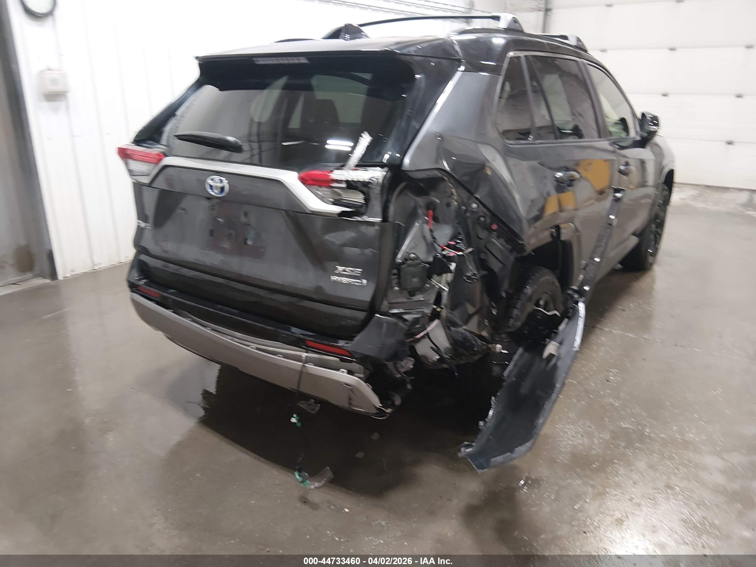 TOYOTA RAV4 image 6