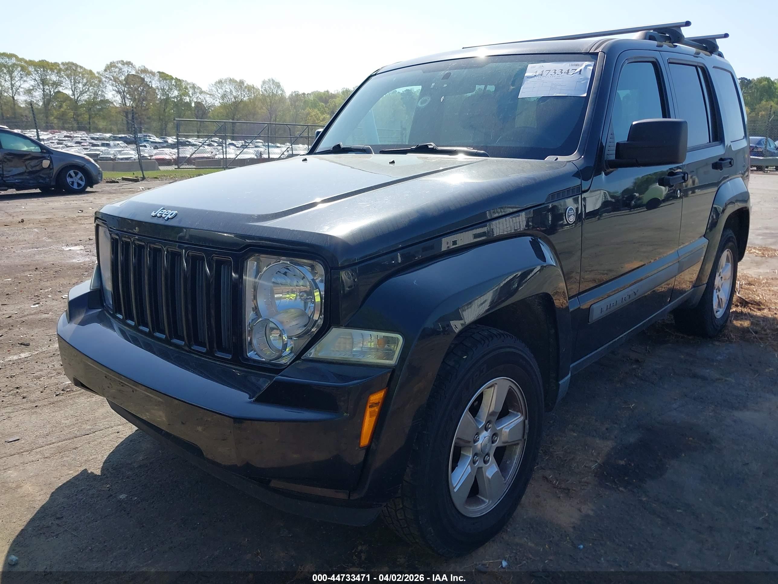 JEEP LIBERTY image 6