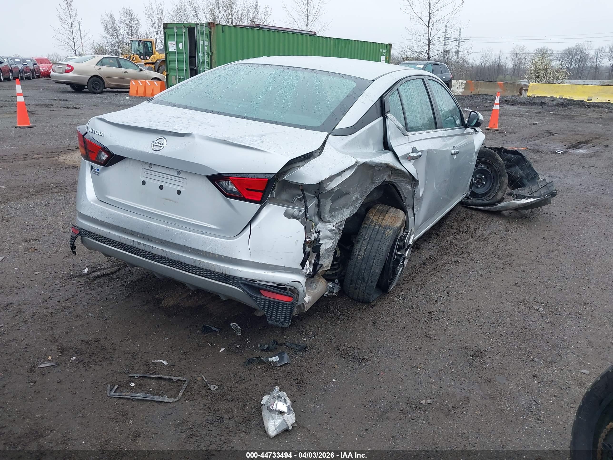 NISSAN ALTIMA image 4
