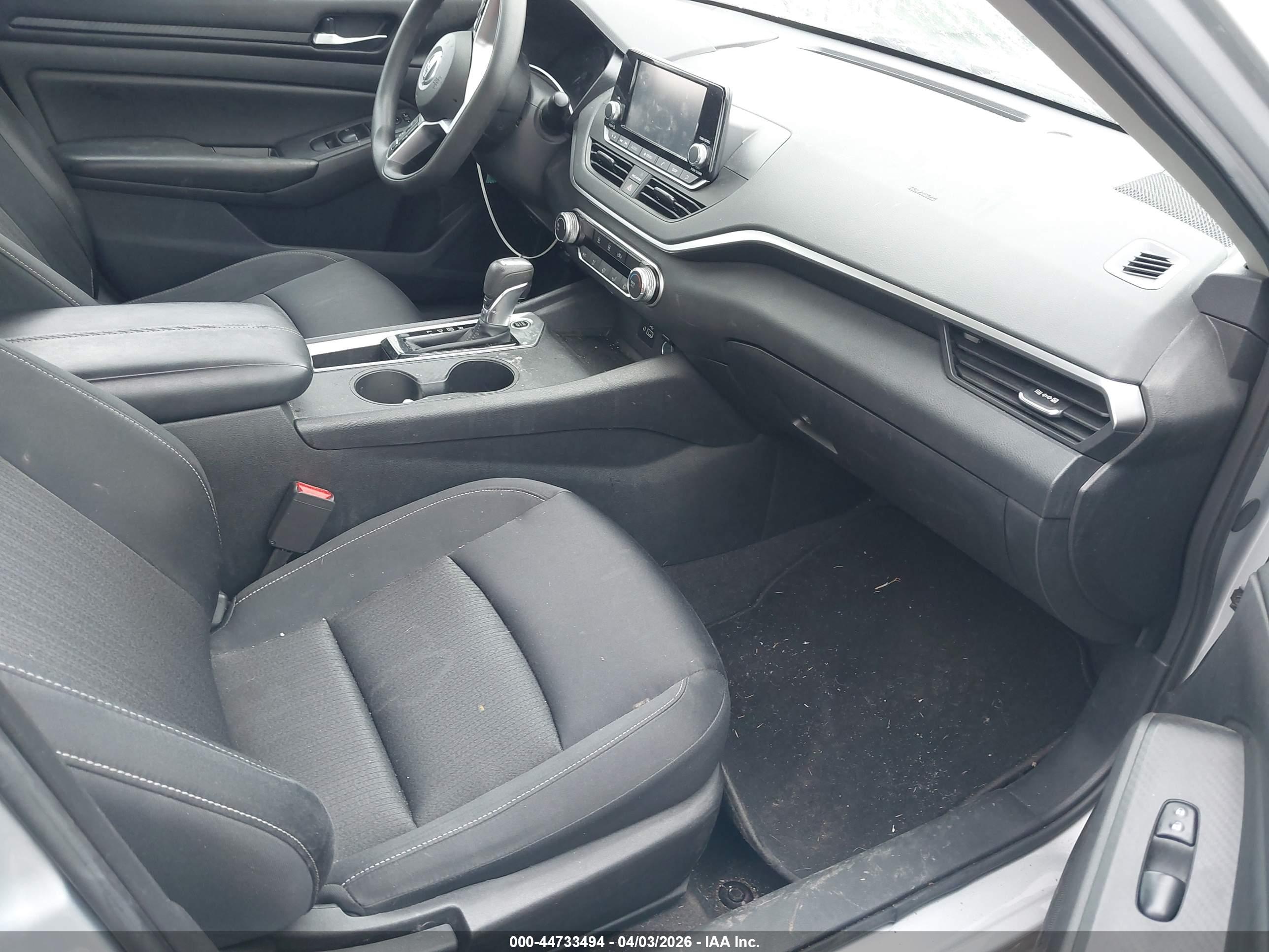 NISSAN ALTIMA image 5
