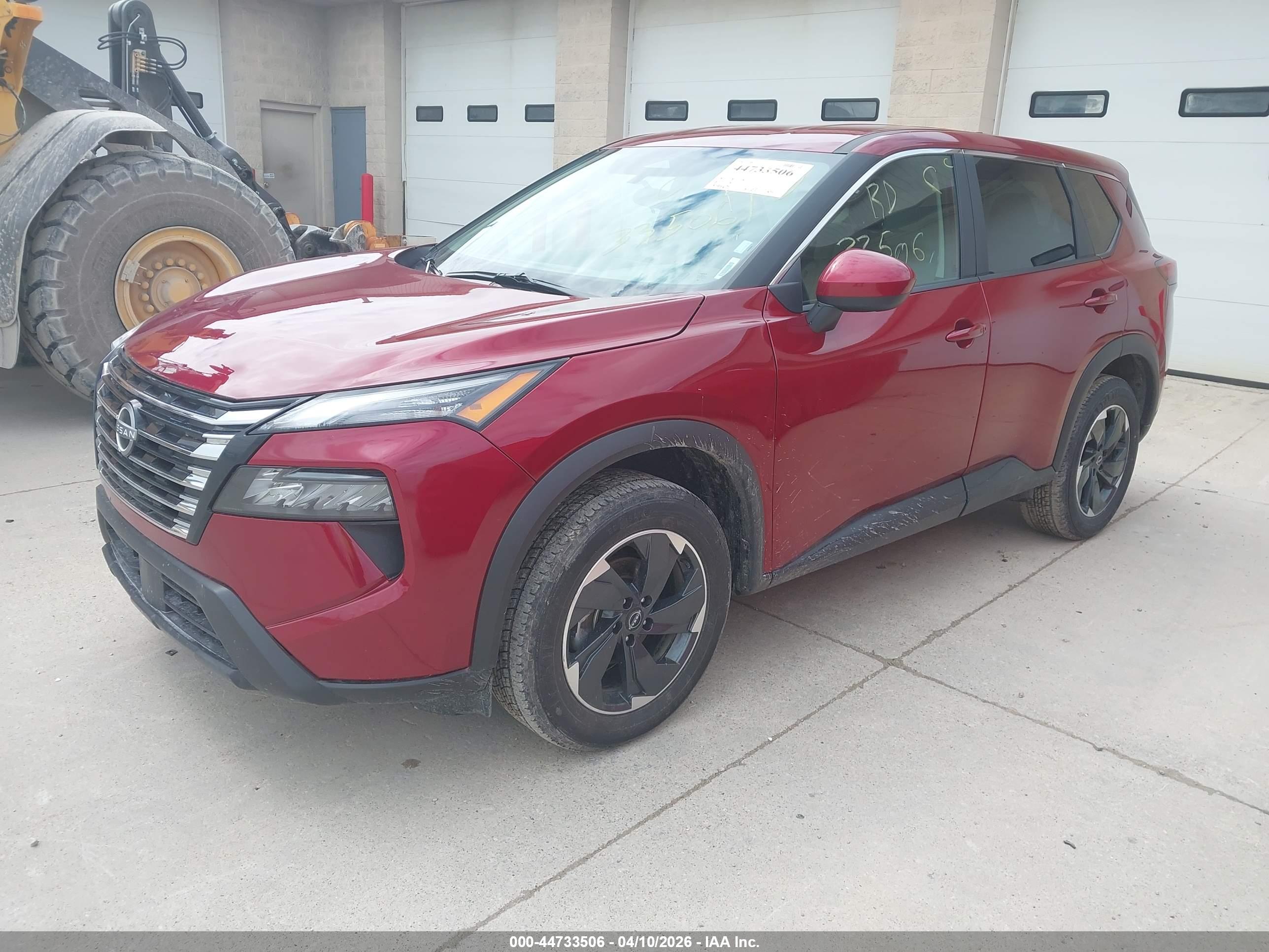 NISSAN ROGUE image 2