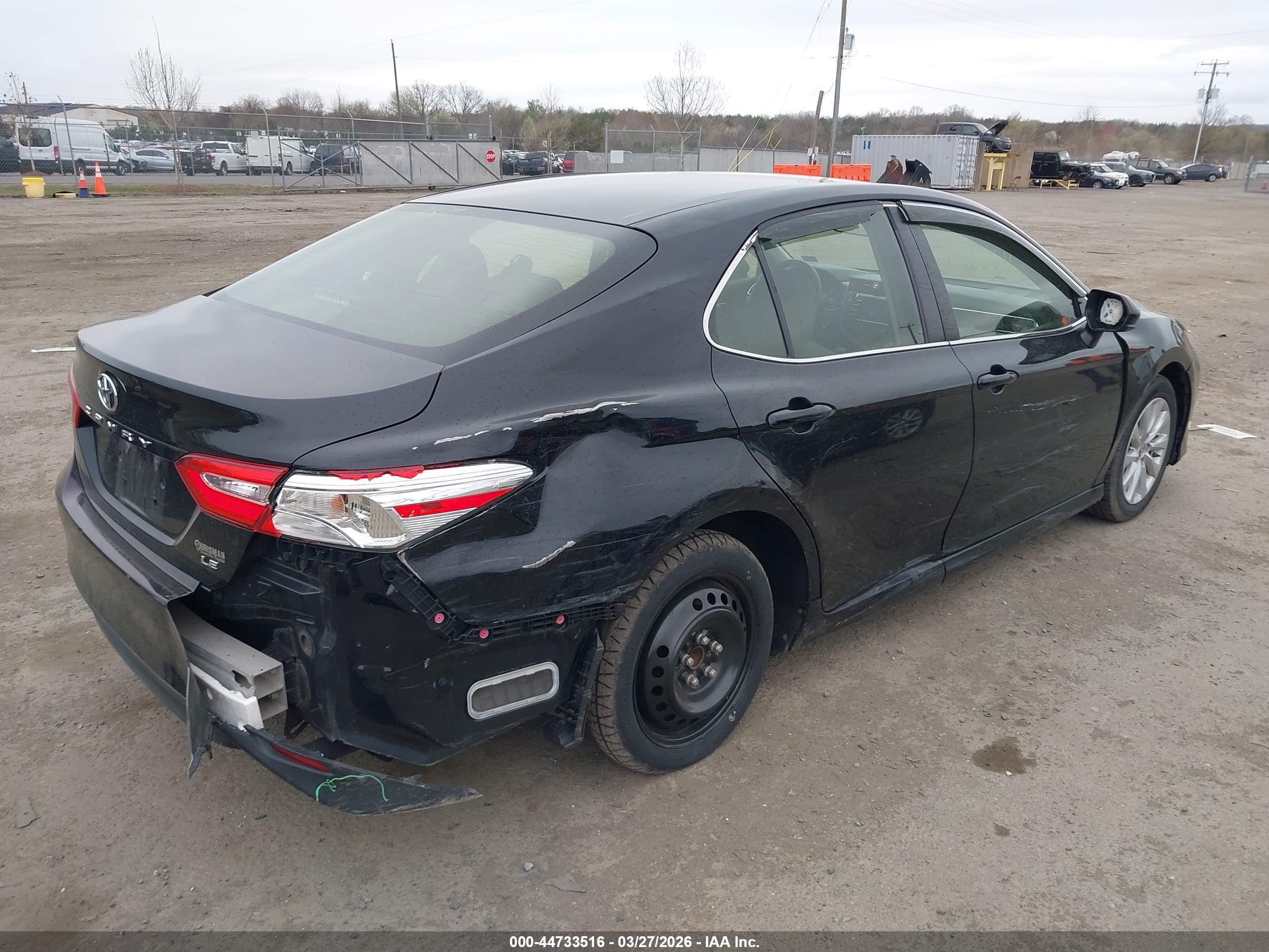 TOYOTA CAMRY image 4