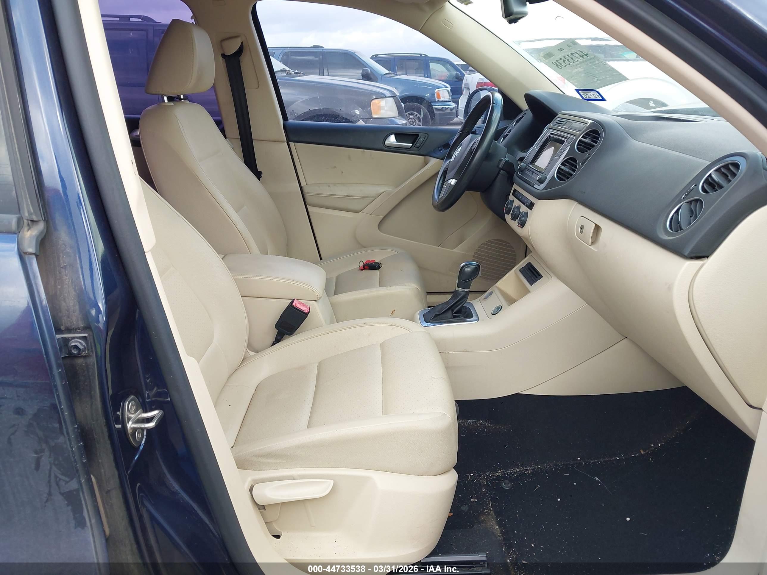 VOLKSWAGEN TIGUAN image 5