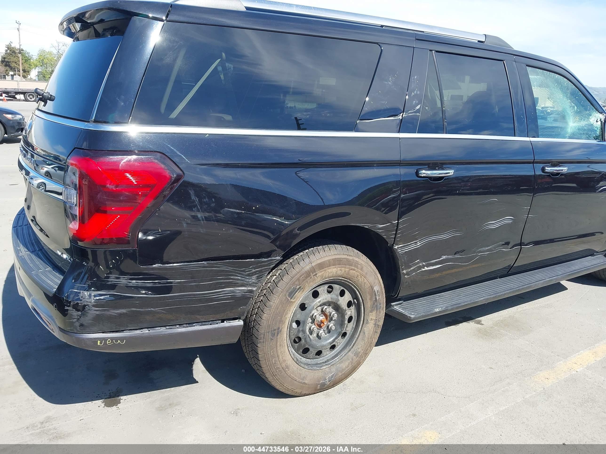 FORD EXPEDITION image 6