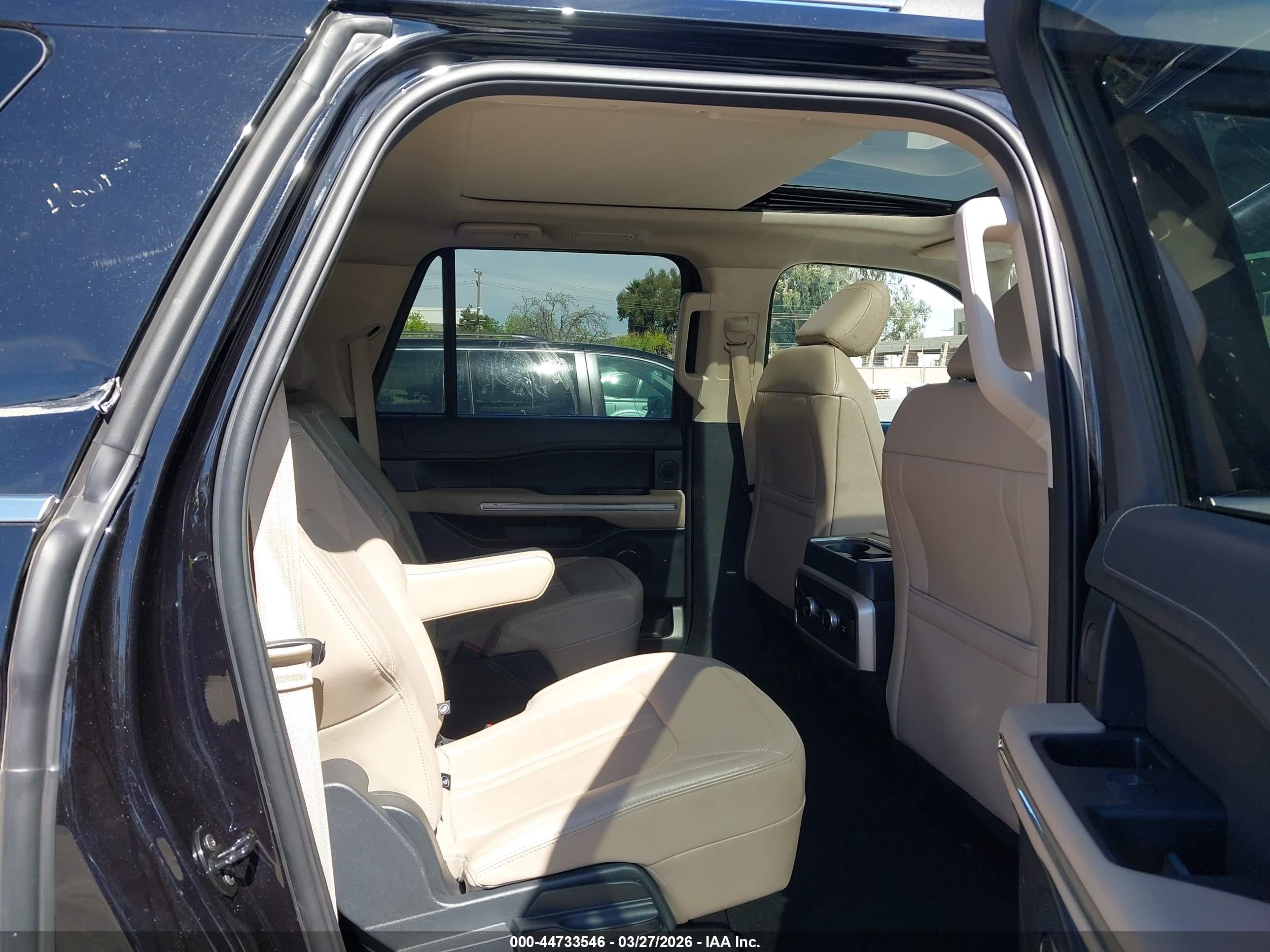 FORD EXPEDITION image 8