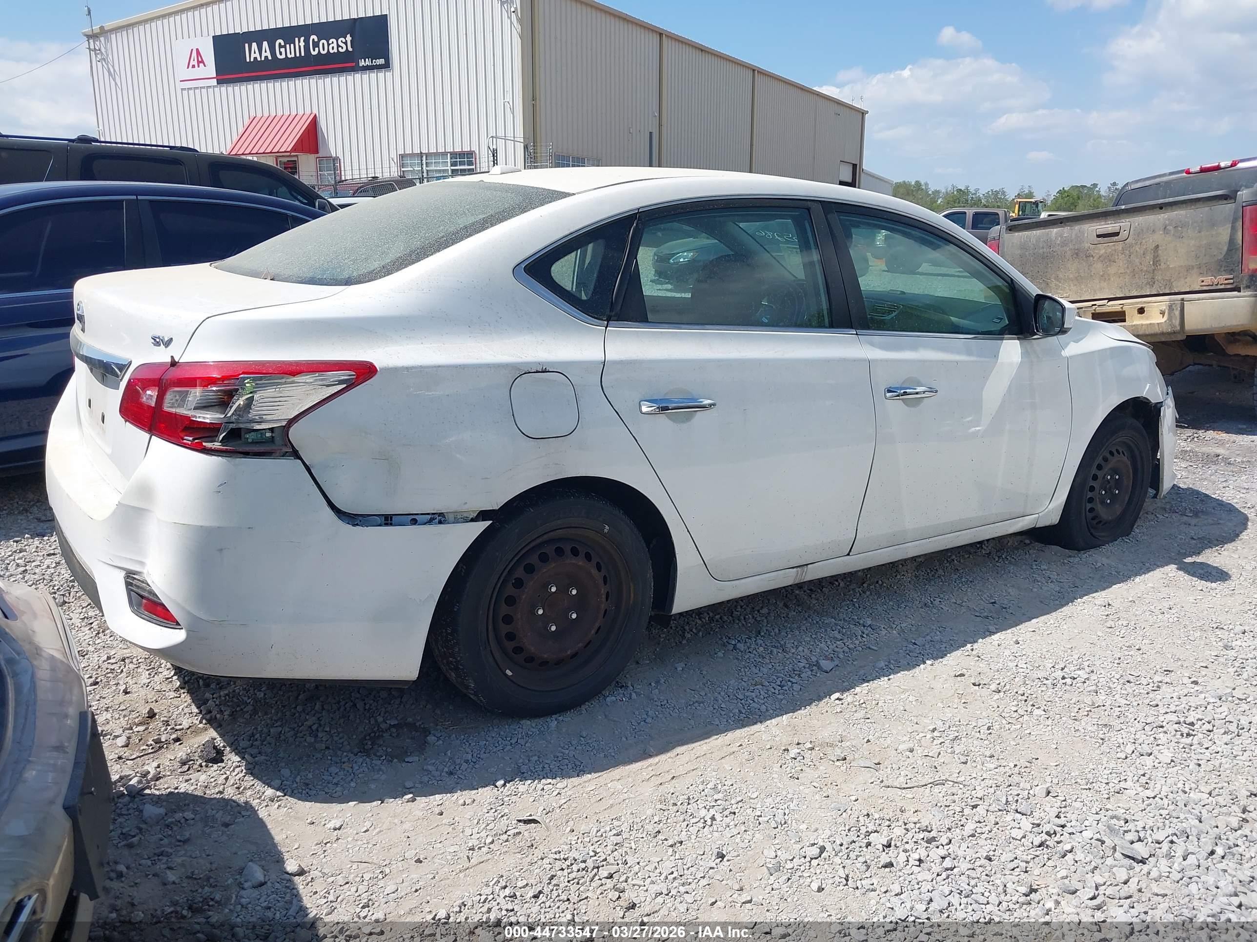 NISSAN SENTRA image 4