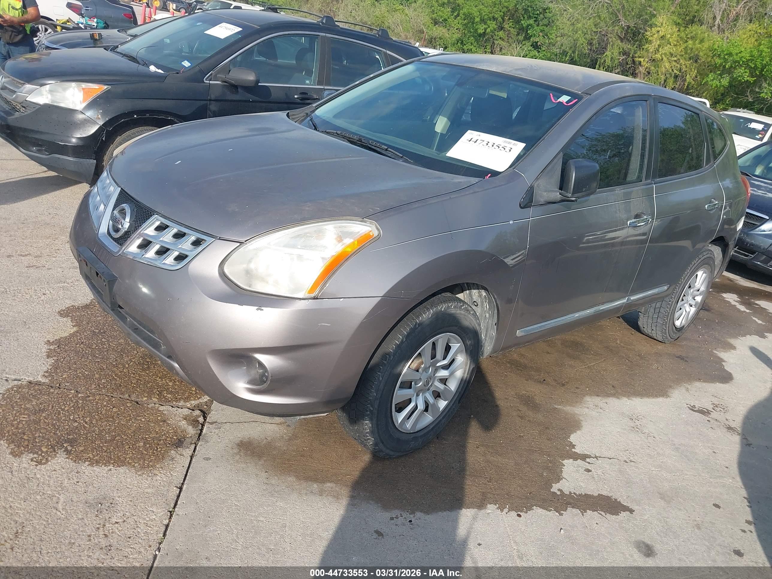 NISSAN ROGUE image 2