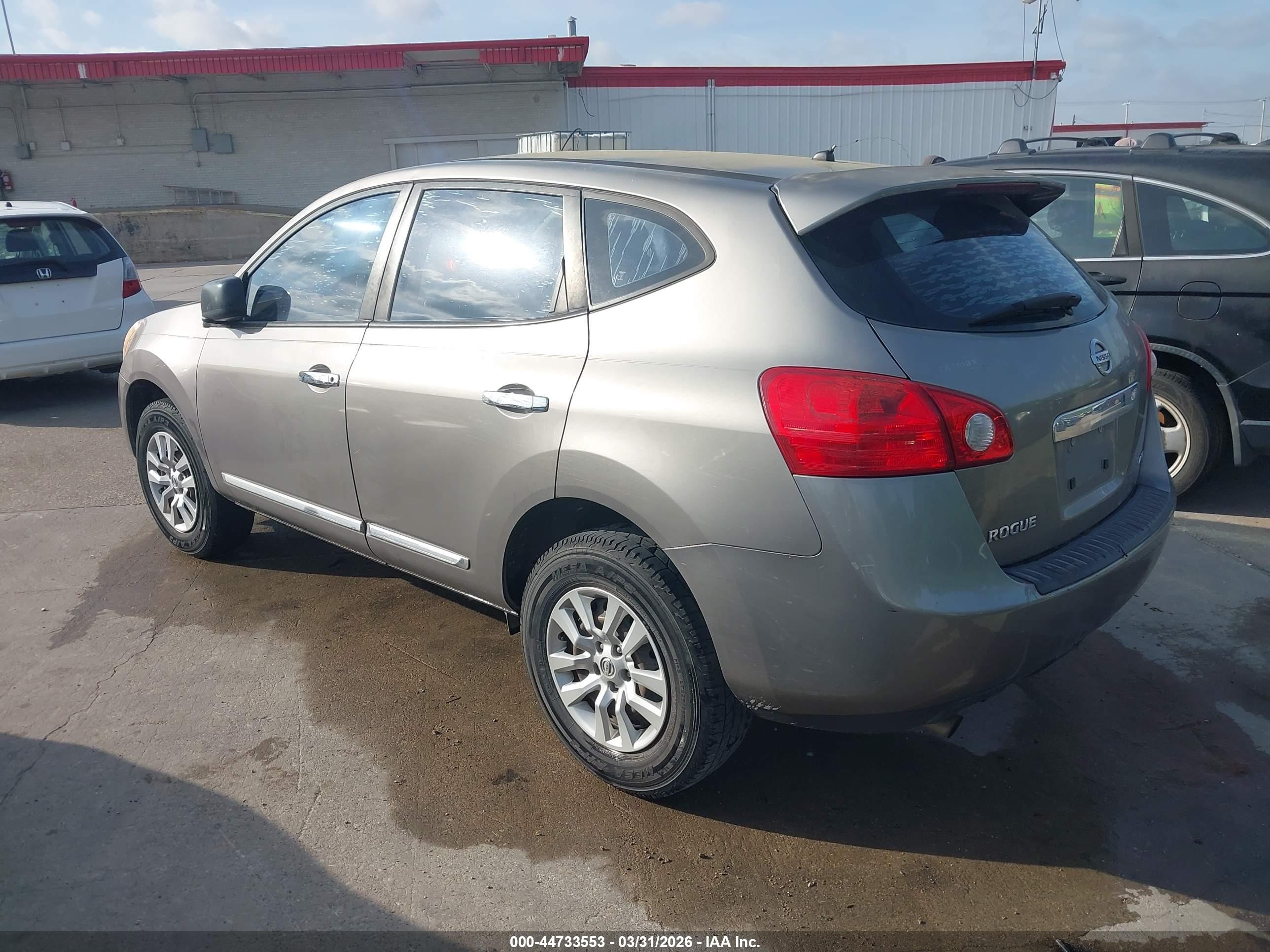 NISSAN ROGUE image 3