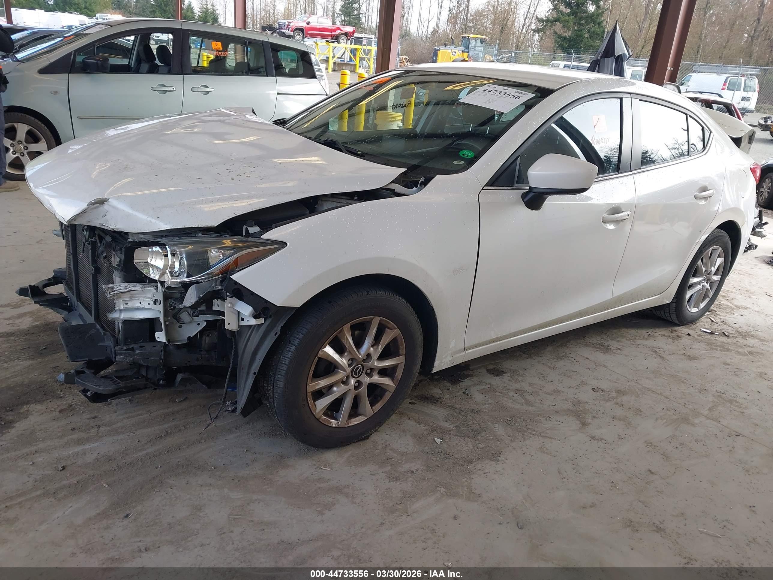 MAZDA MAZDA3 image 2