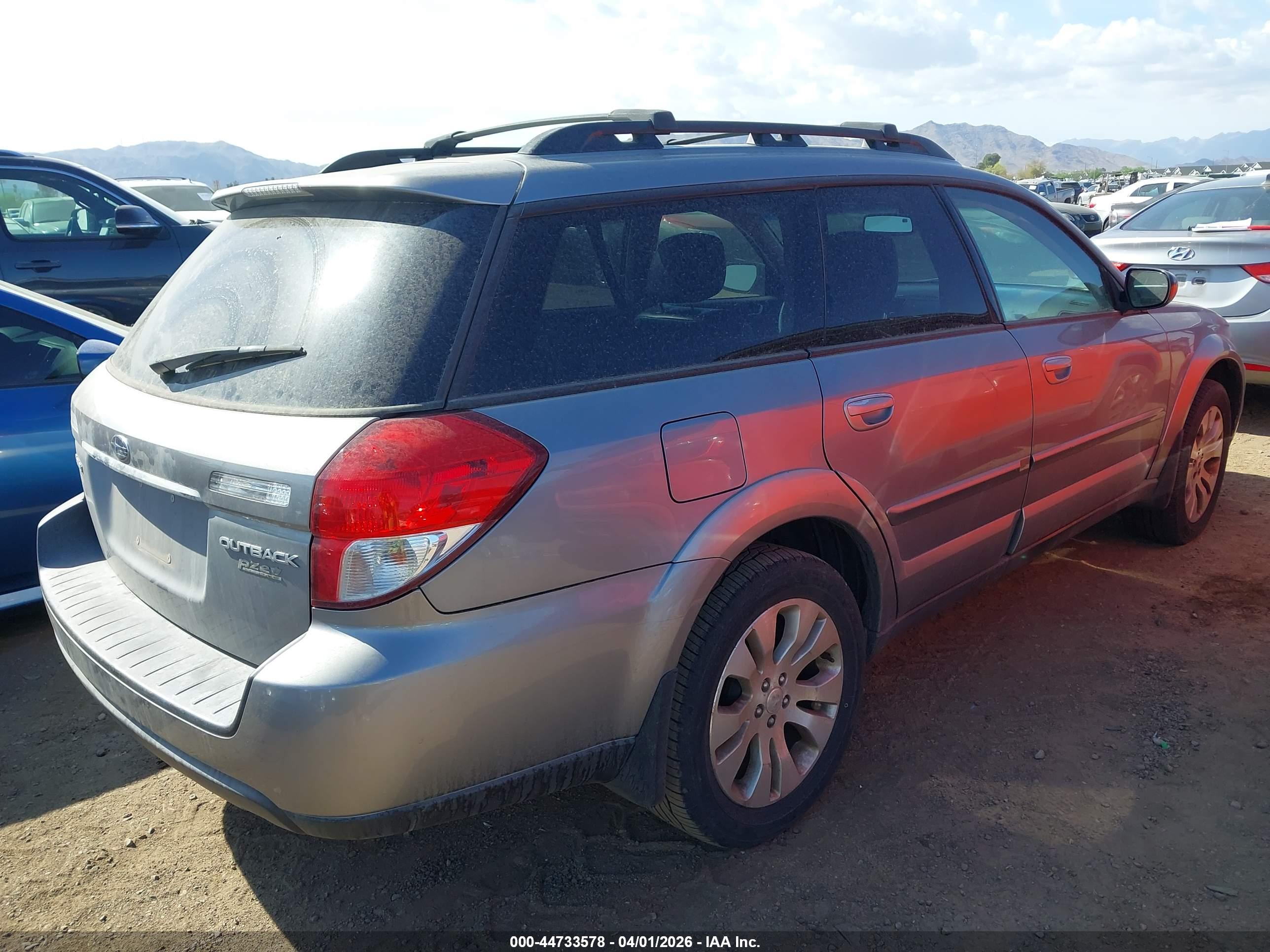 SUBARU OUTBACK image 4