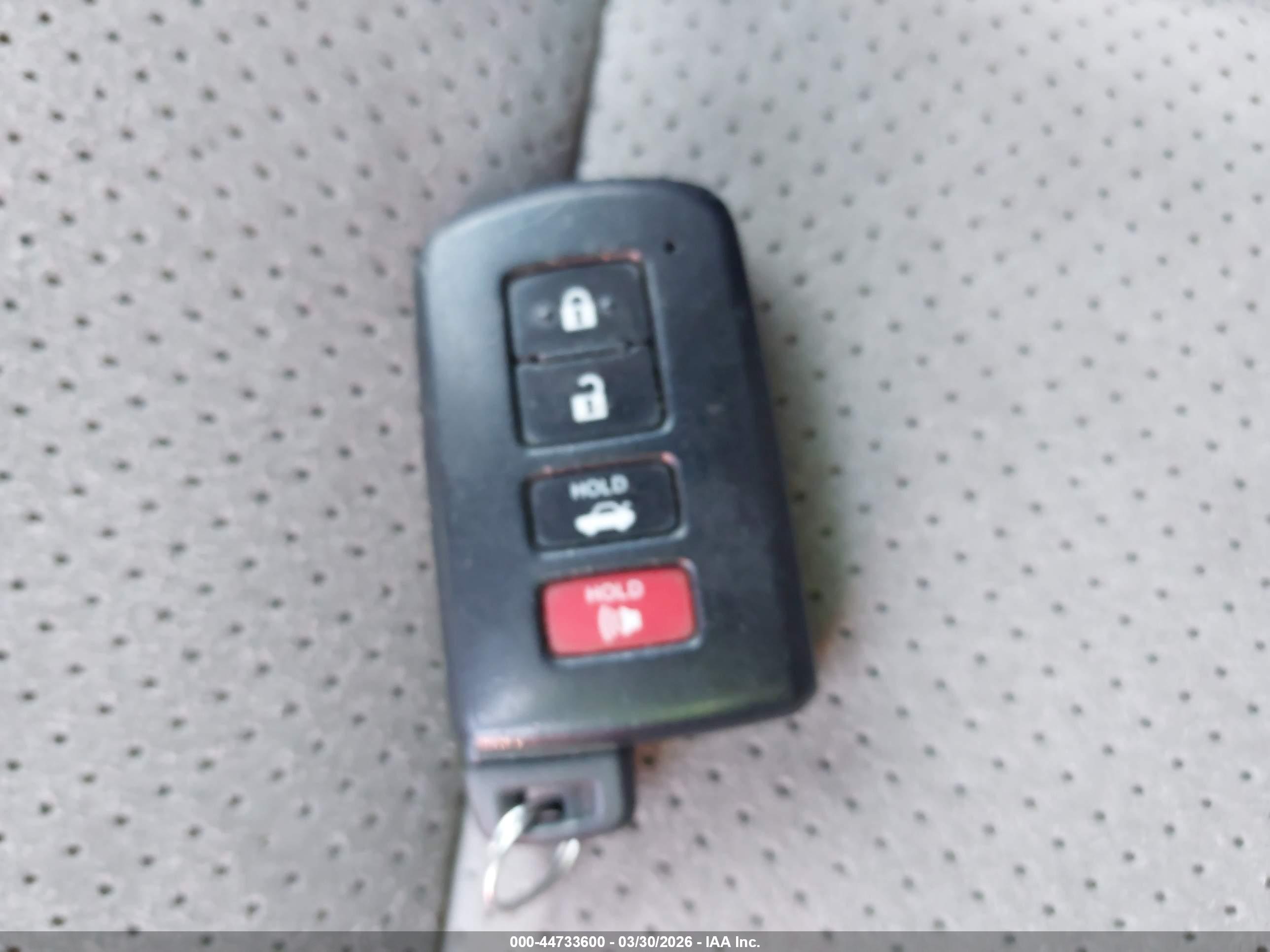 TOYOTA CAMRY image 11