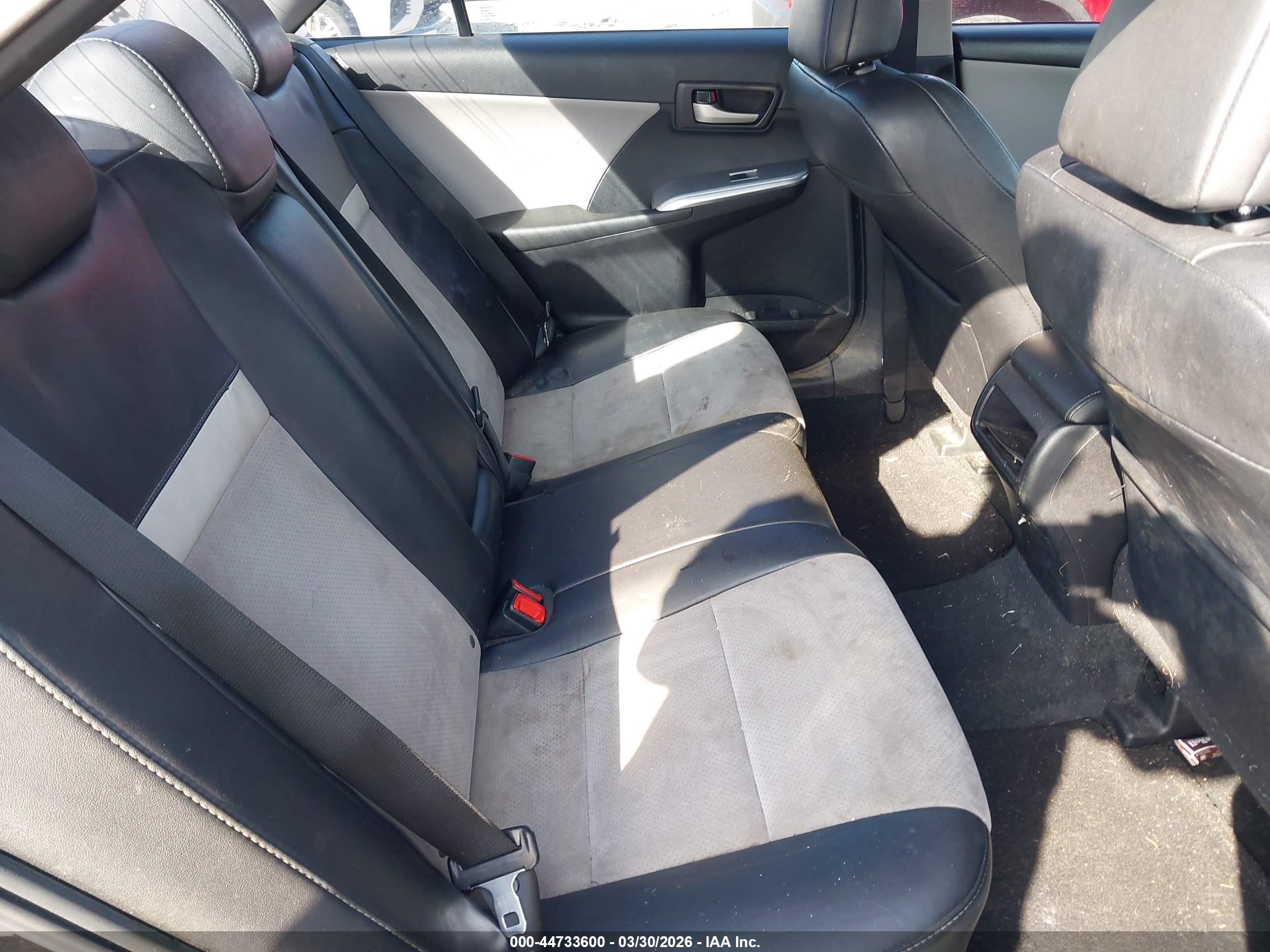 TOYOTA CAMRY image 8