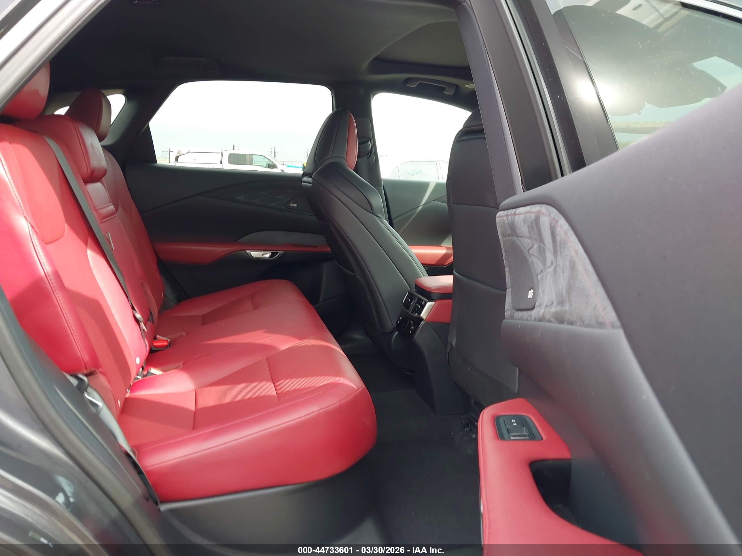 LEXUS RX image 8