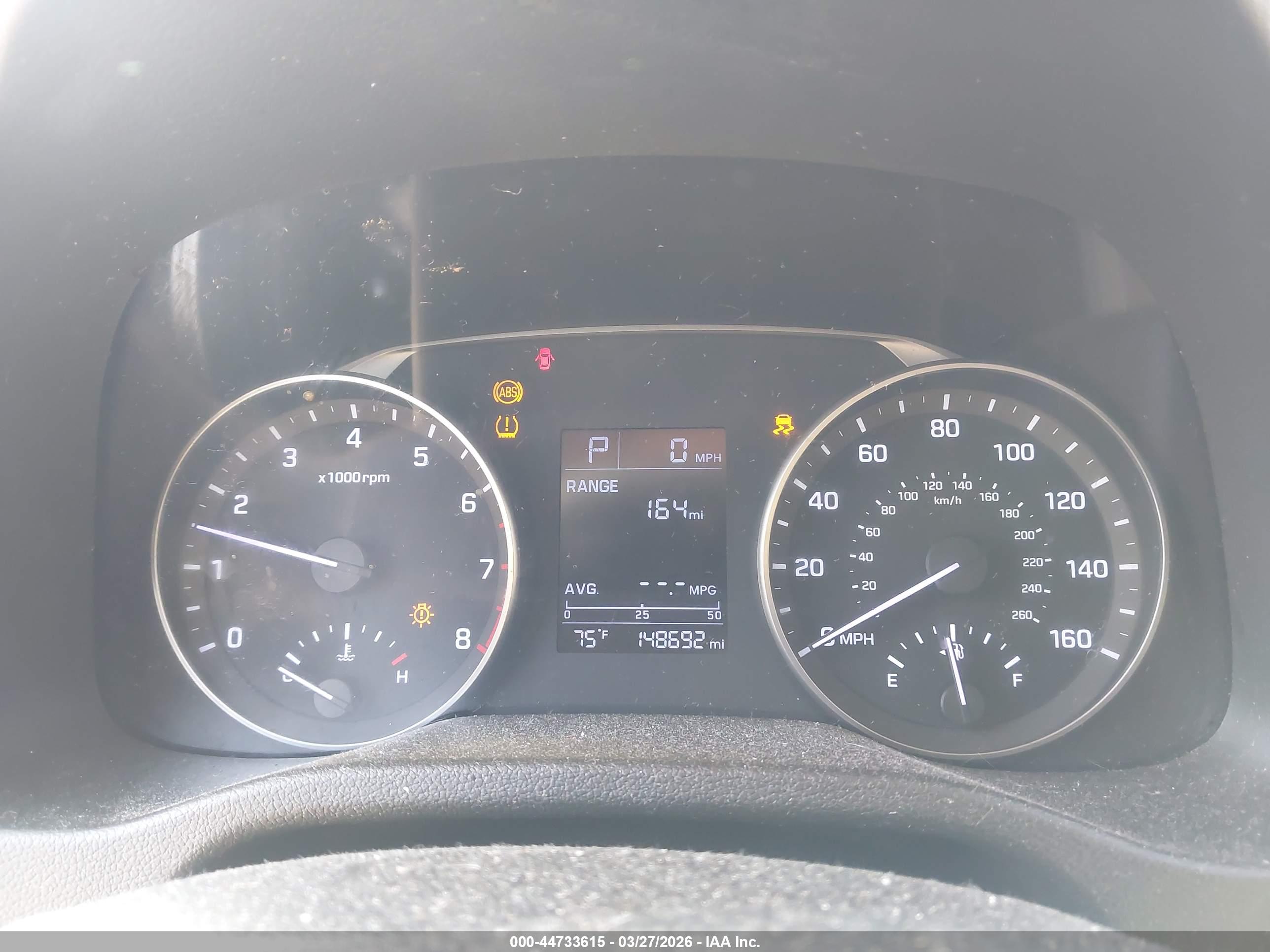HYUNDAI ELANTRA image 7