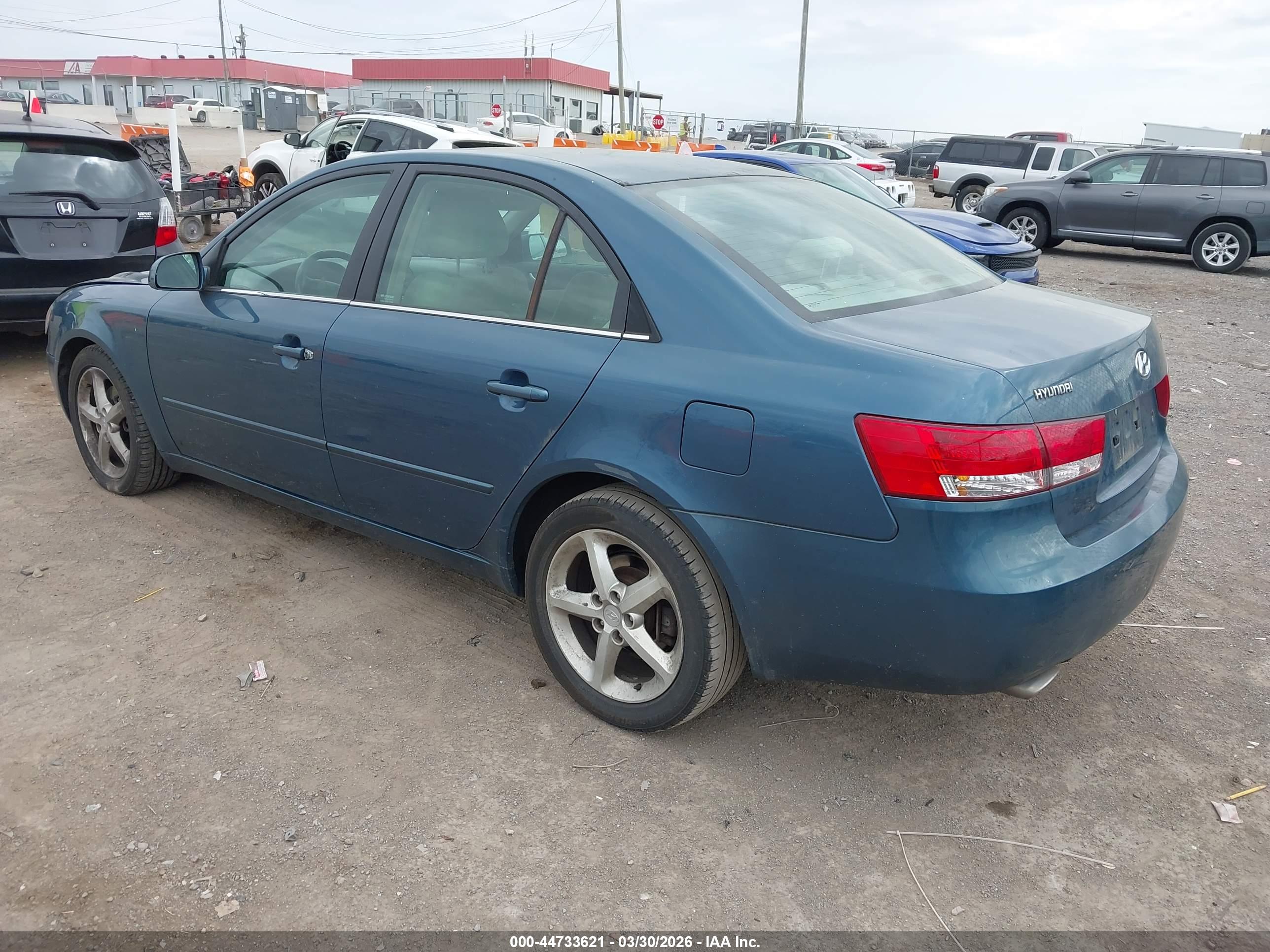 HYUNDAI SONATA image 3