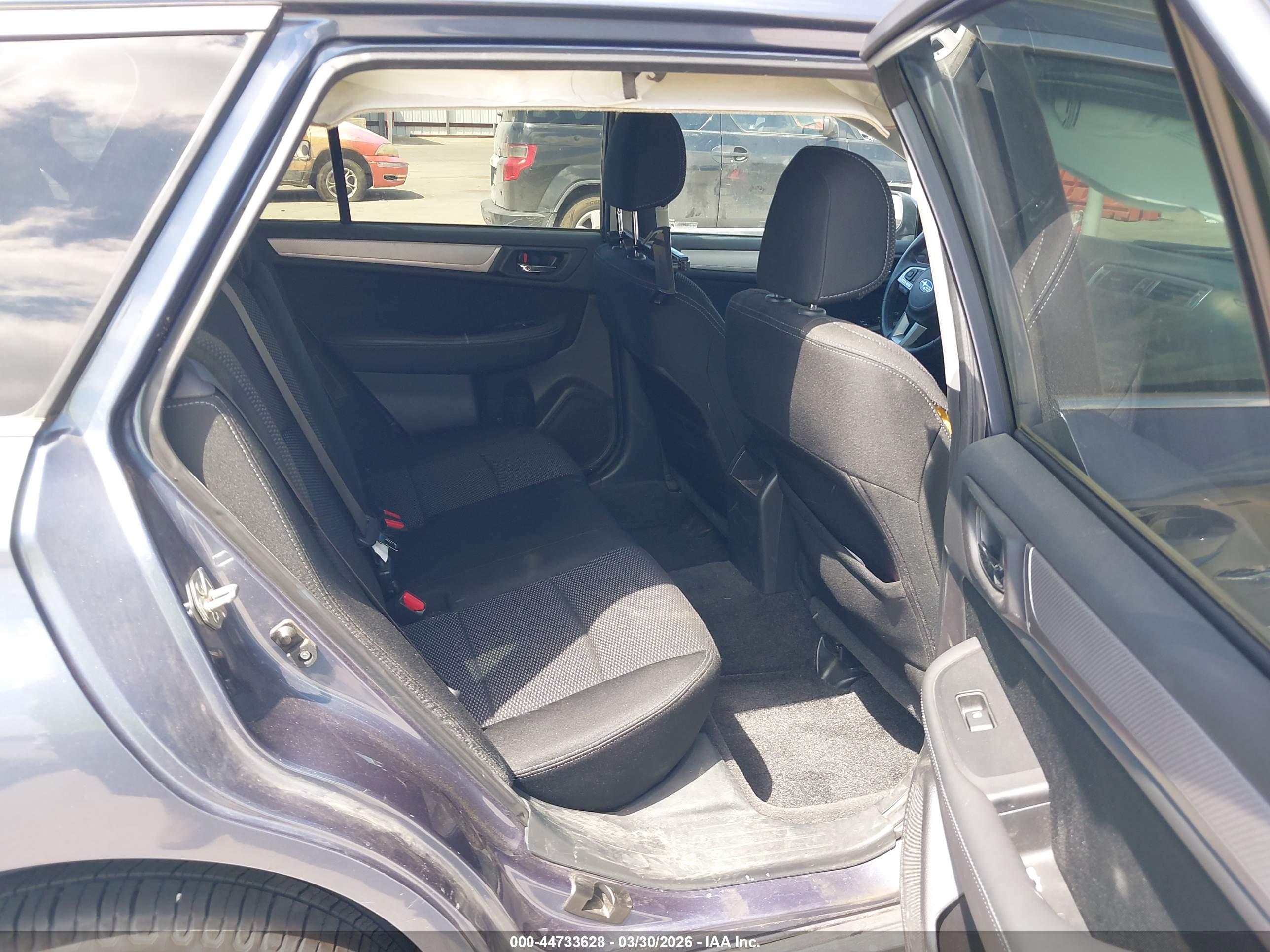 SUBARU OUTBACK image 8