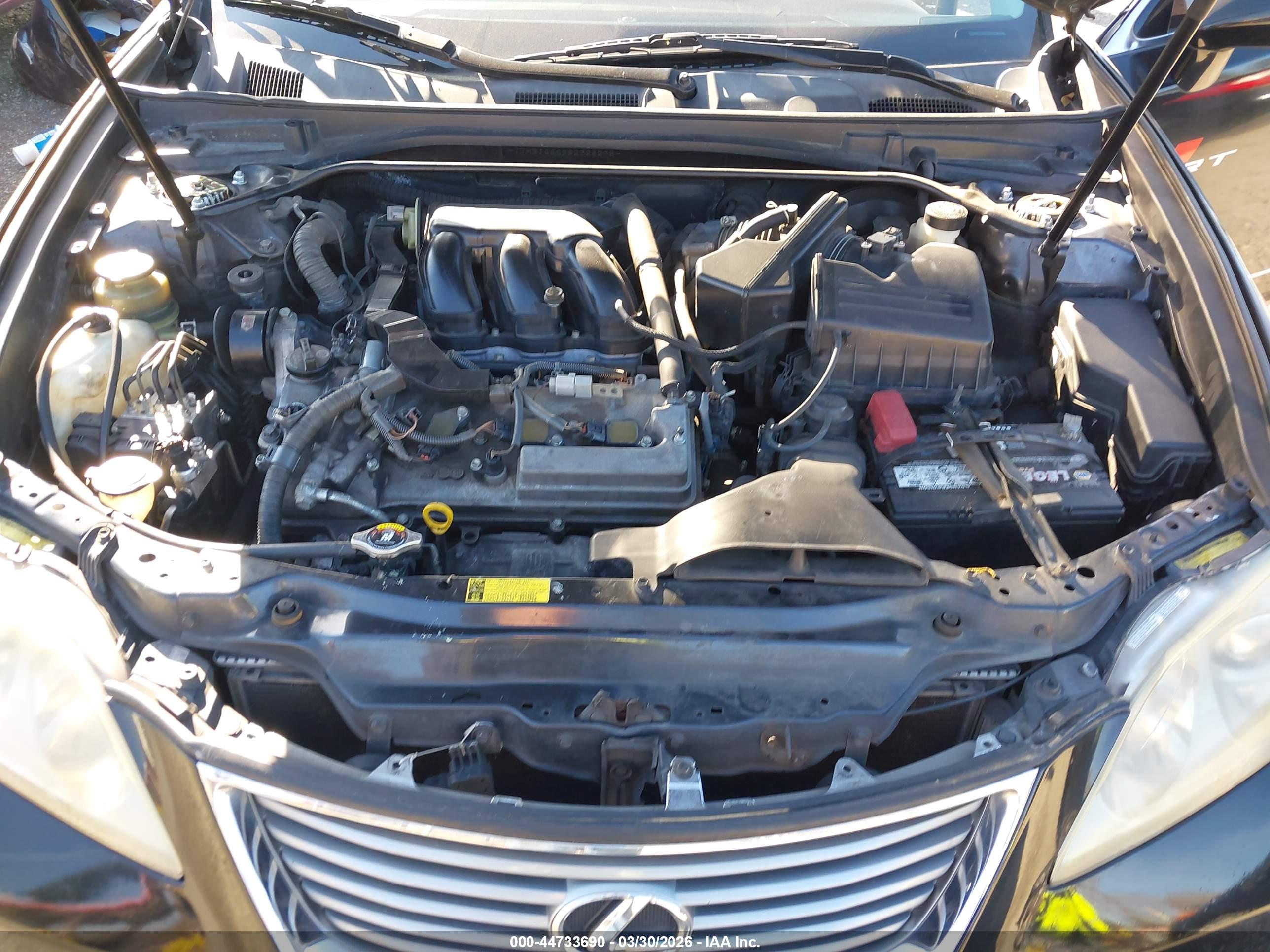 LEXUS ES image 10