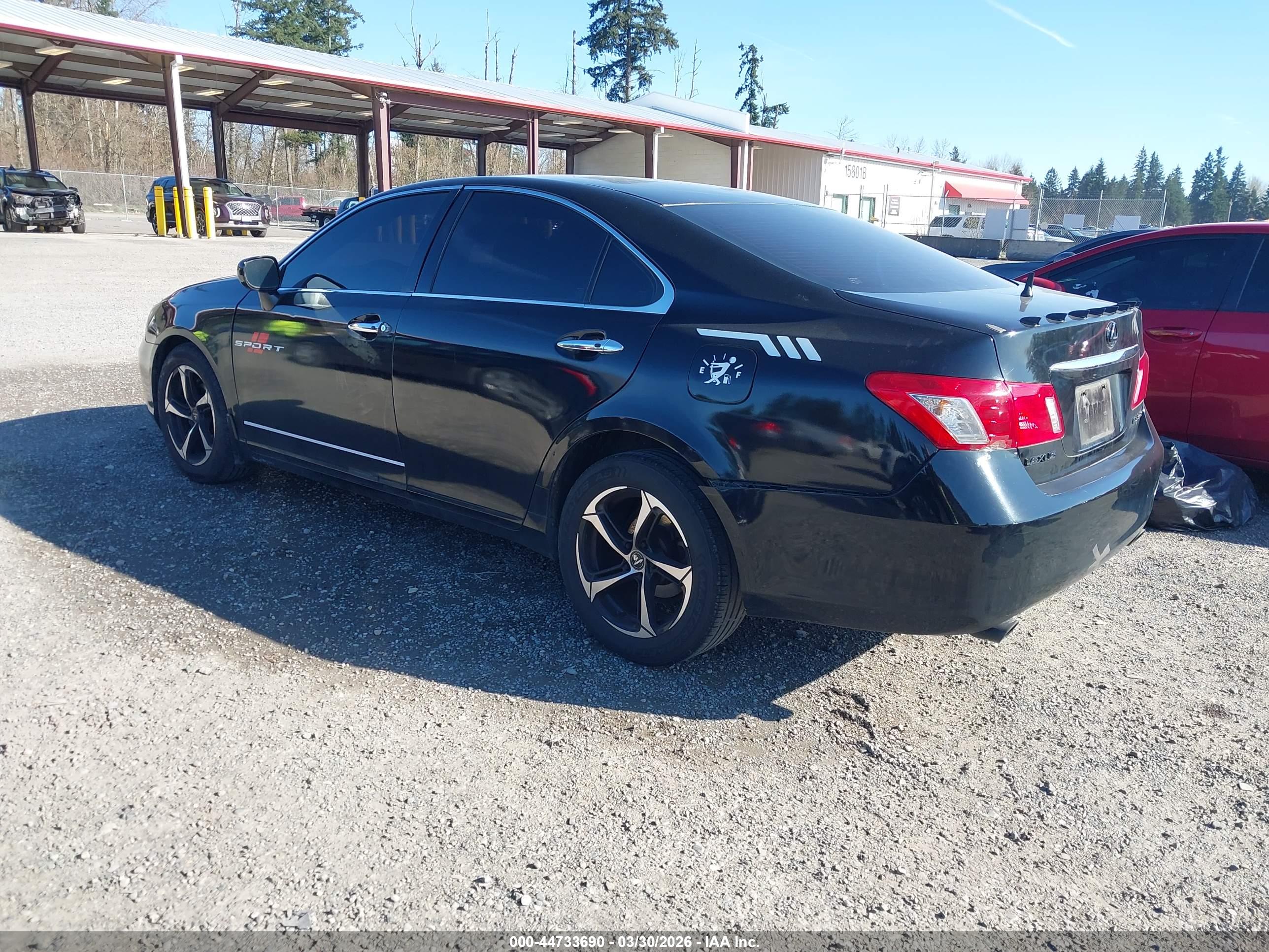 LEXUS ES image 3