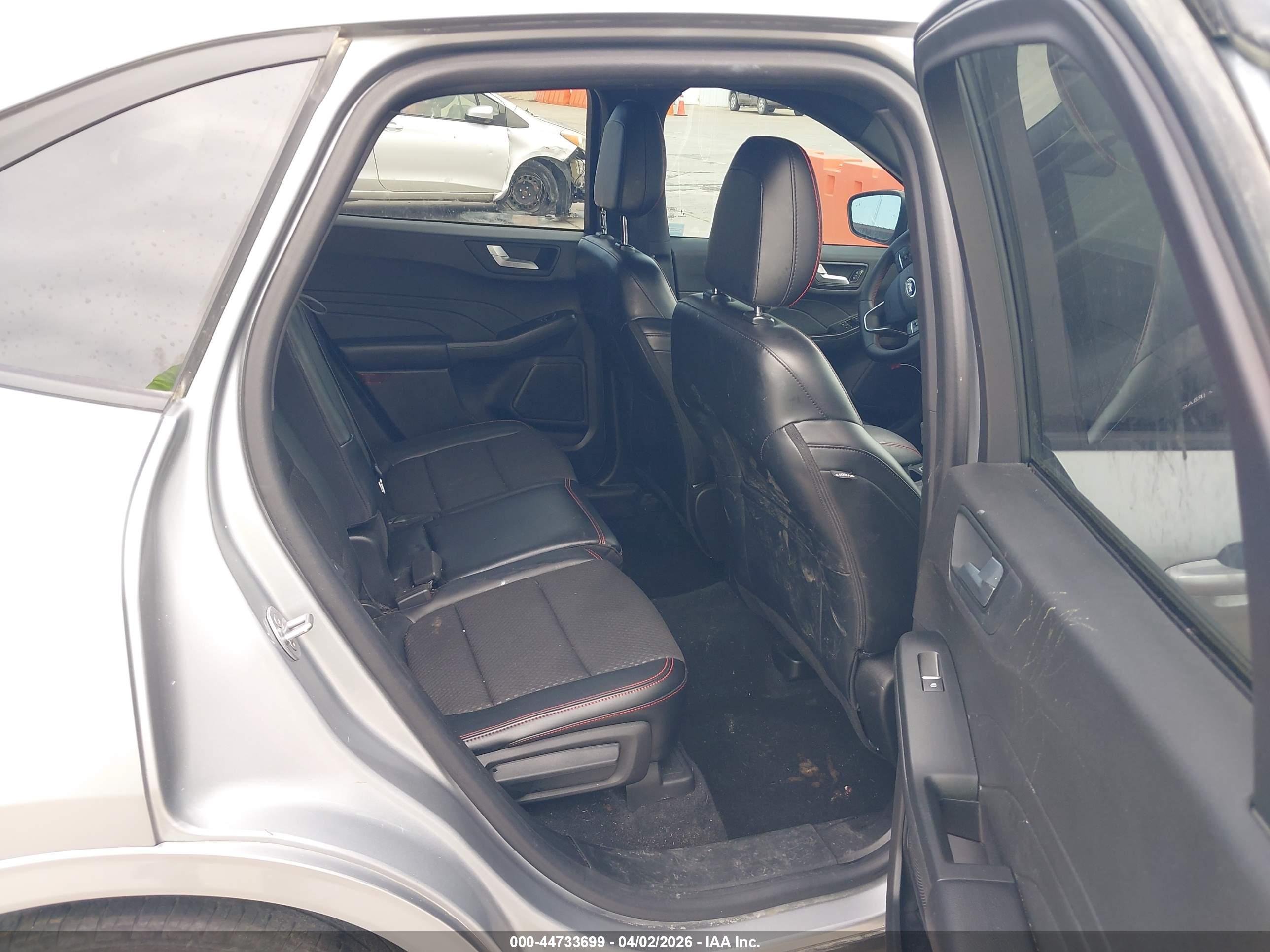 FORD ESCAPE image 8