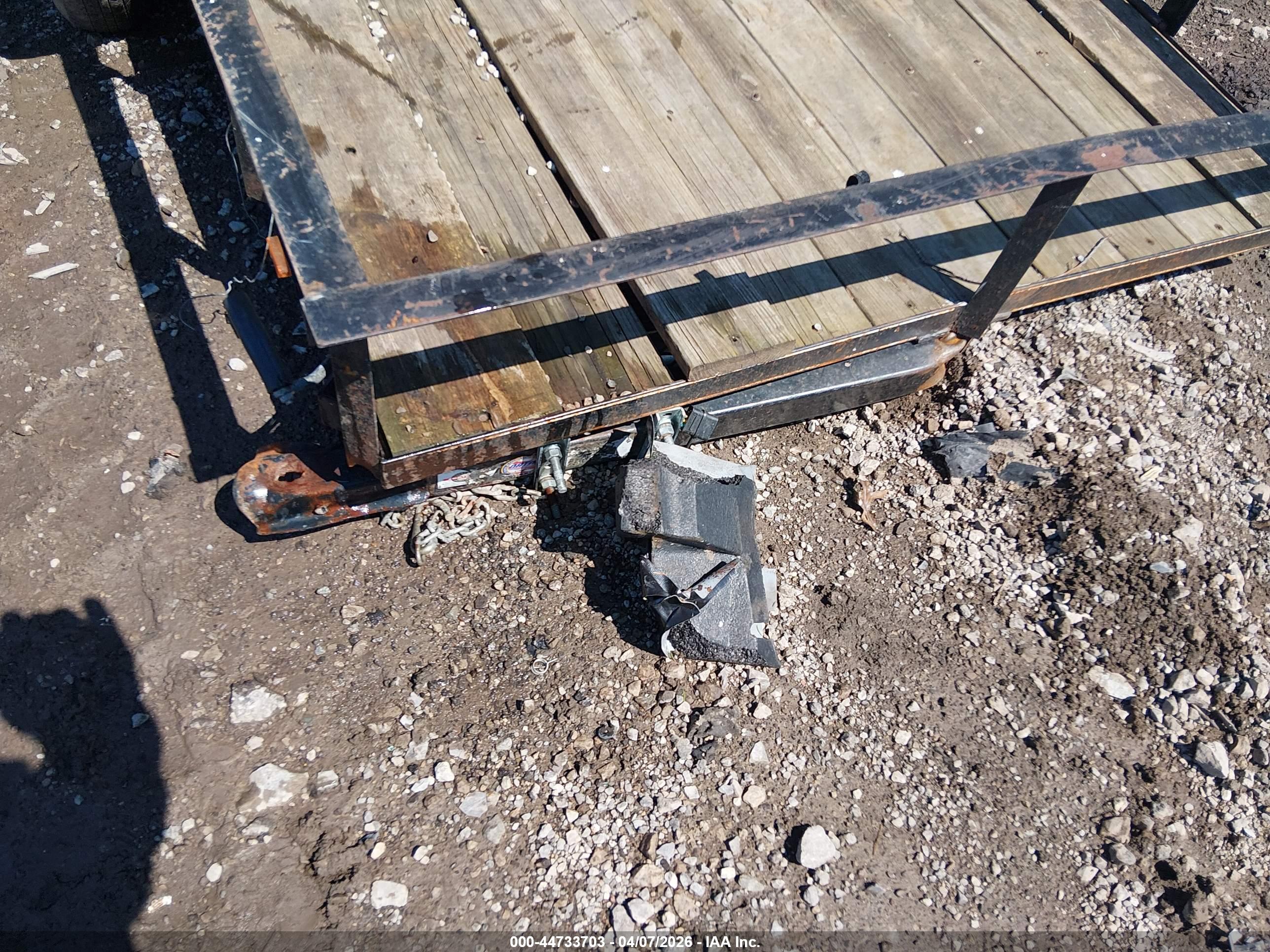 CARRY ON image 7