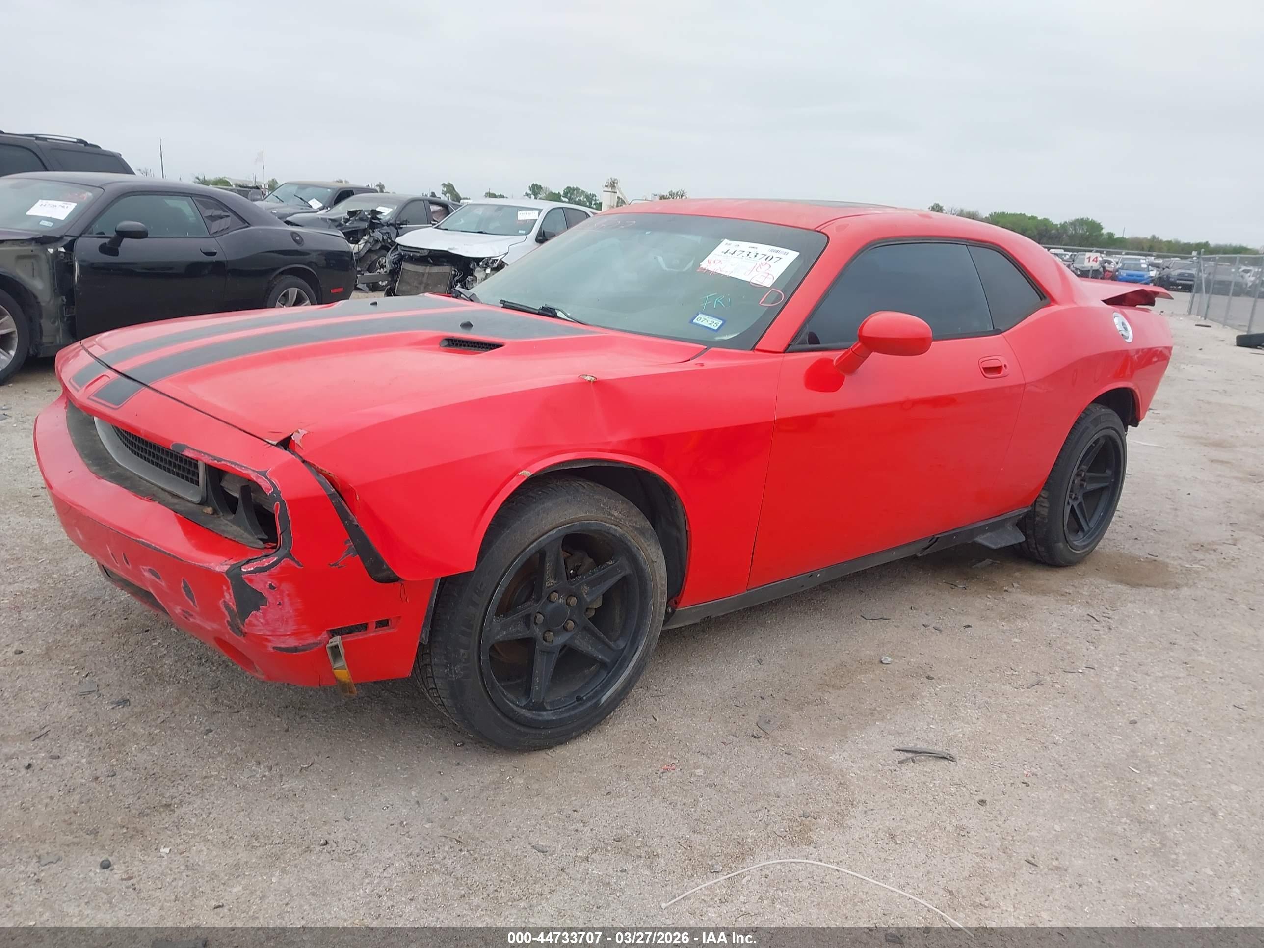 DODGE CHALLENGER image 2
