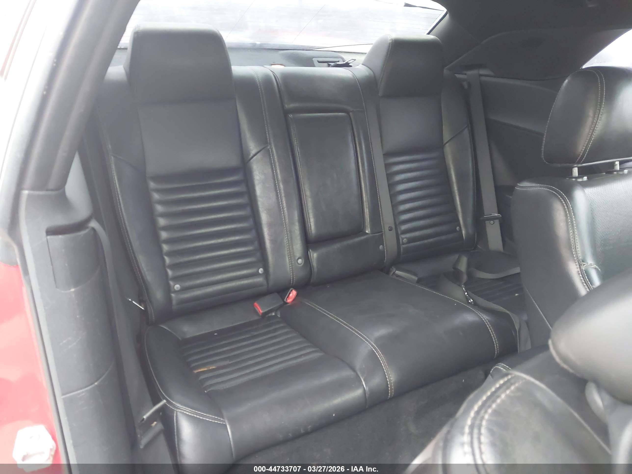 DODGE CHALLENGER image 8
