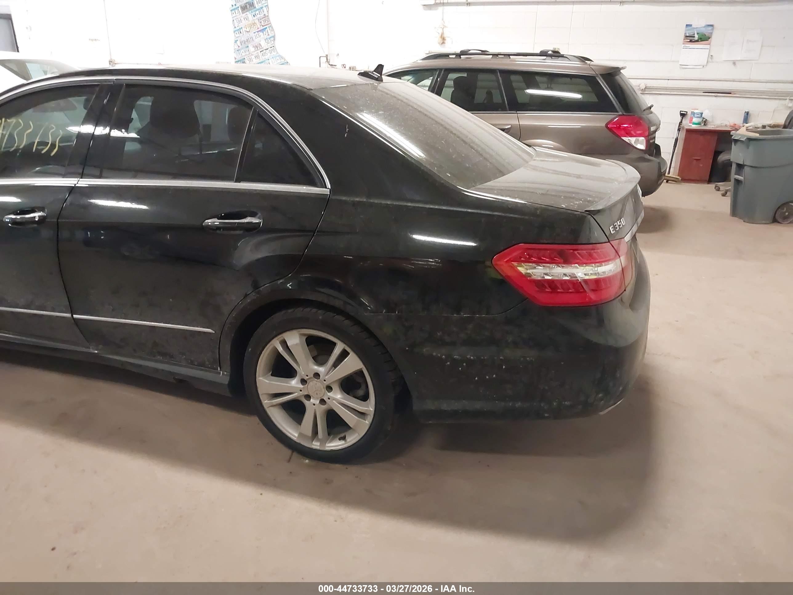 MERCEDES-BENZ E image 3