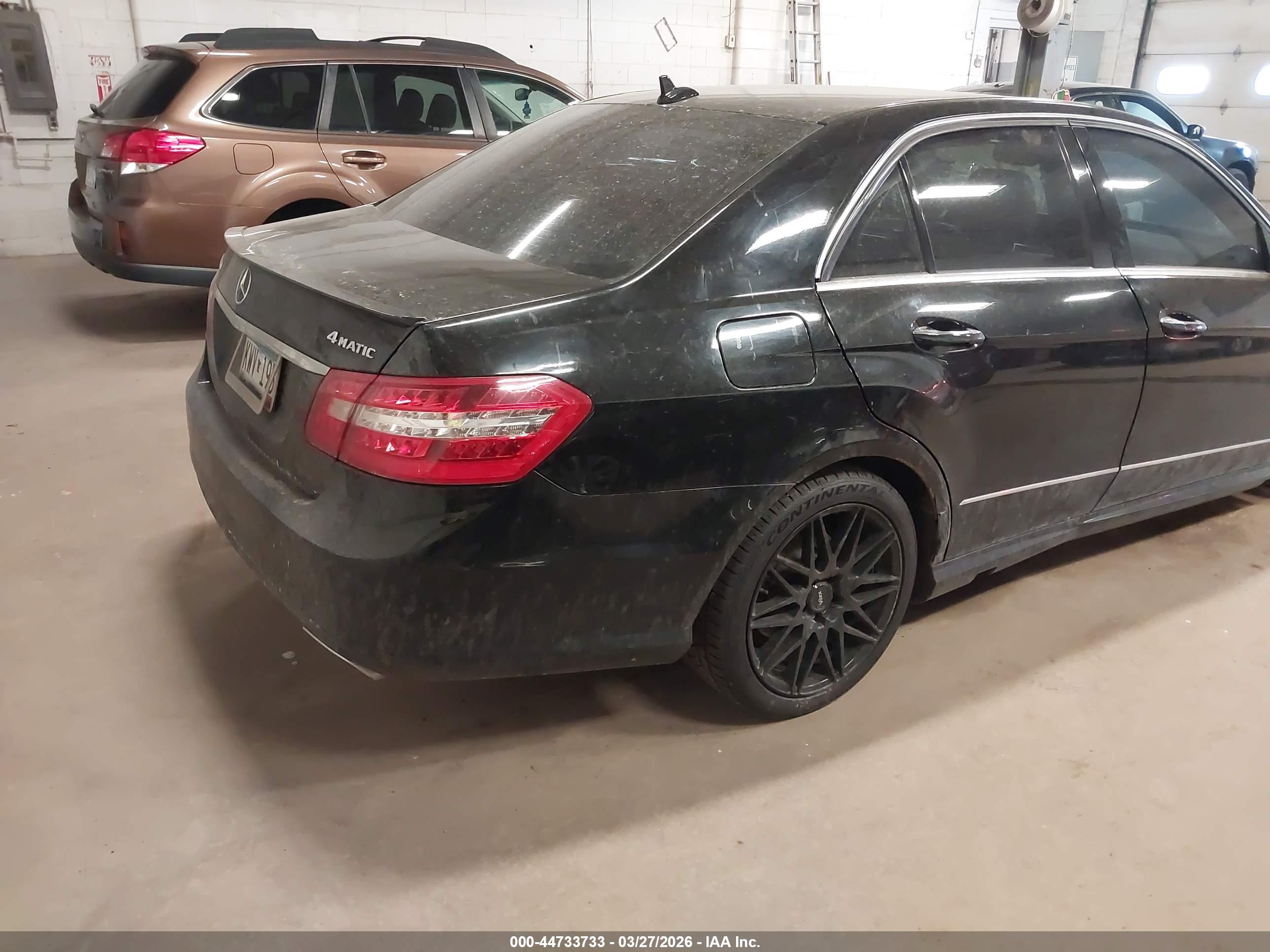 MERCEDES-BENZ E image 4