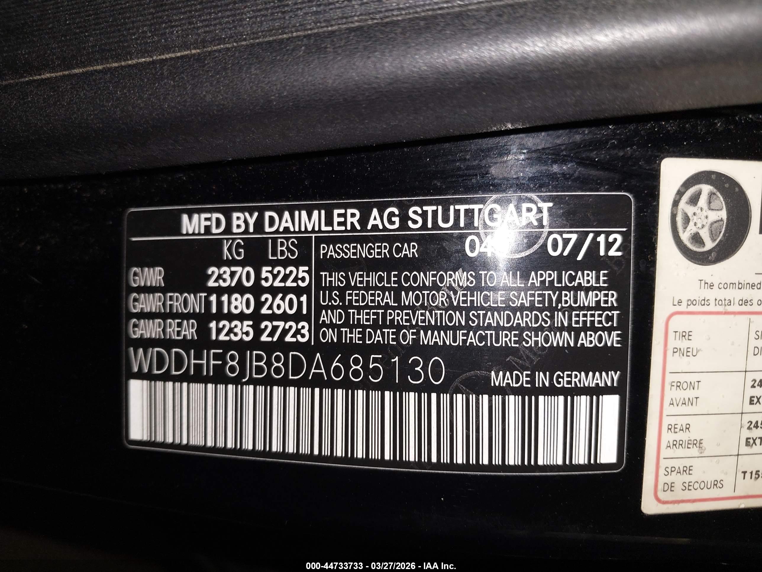 MERCEDES-BENZ E image 9