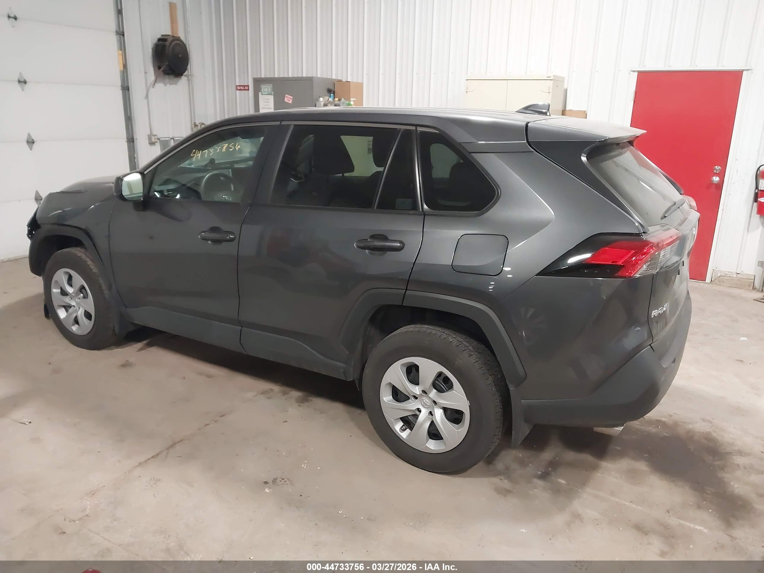 TOYOTA RAV4 image 3