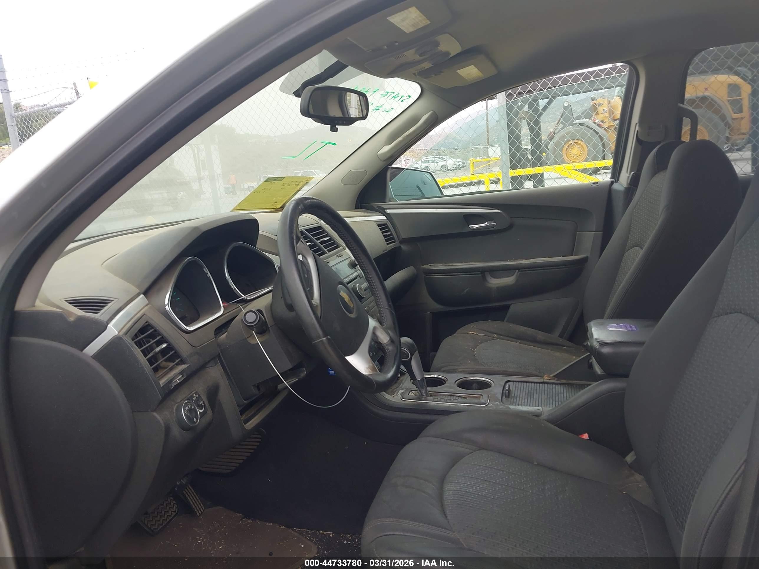 CHEVROLET TRAVERSE image 5