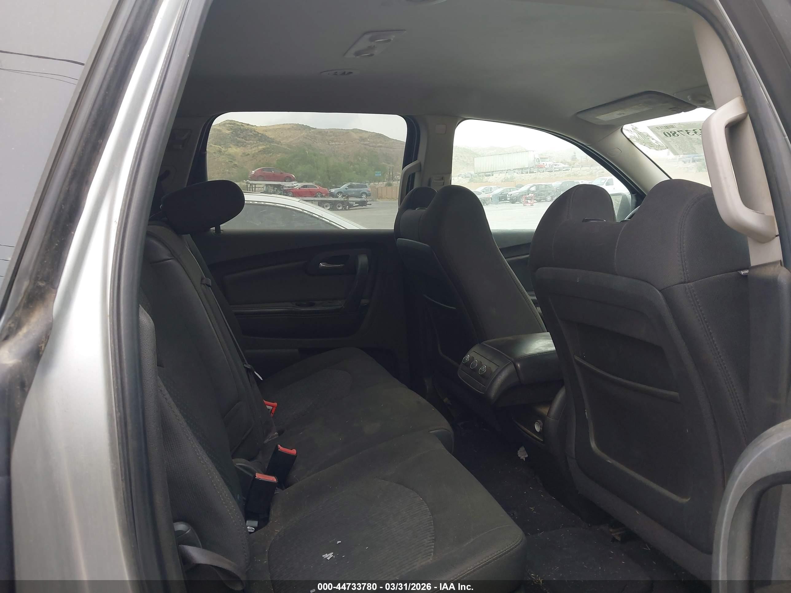 CHEVROLET TRAVERSE image 8